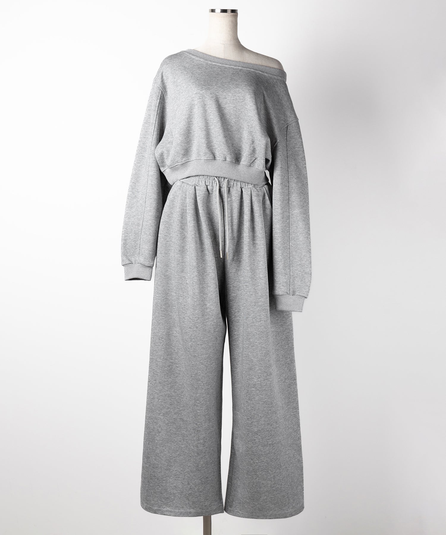 【 セットアップ 】ワンショルダーショートスウェットトップス + タックワイドパンツ SET / off shoulder short sweat tops & tack wide pants SET