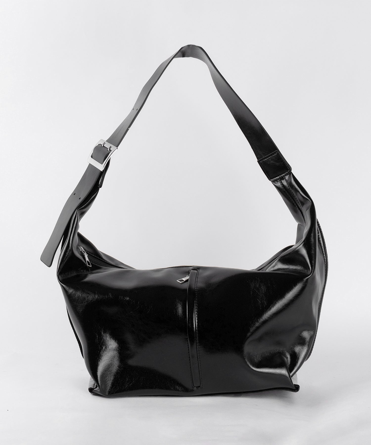 【 大容量 】フェイクレザーワイドストラップビッグショルダーボディバッグ /fake leather wide strap big shoulder body bag