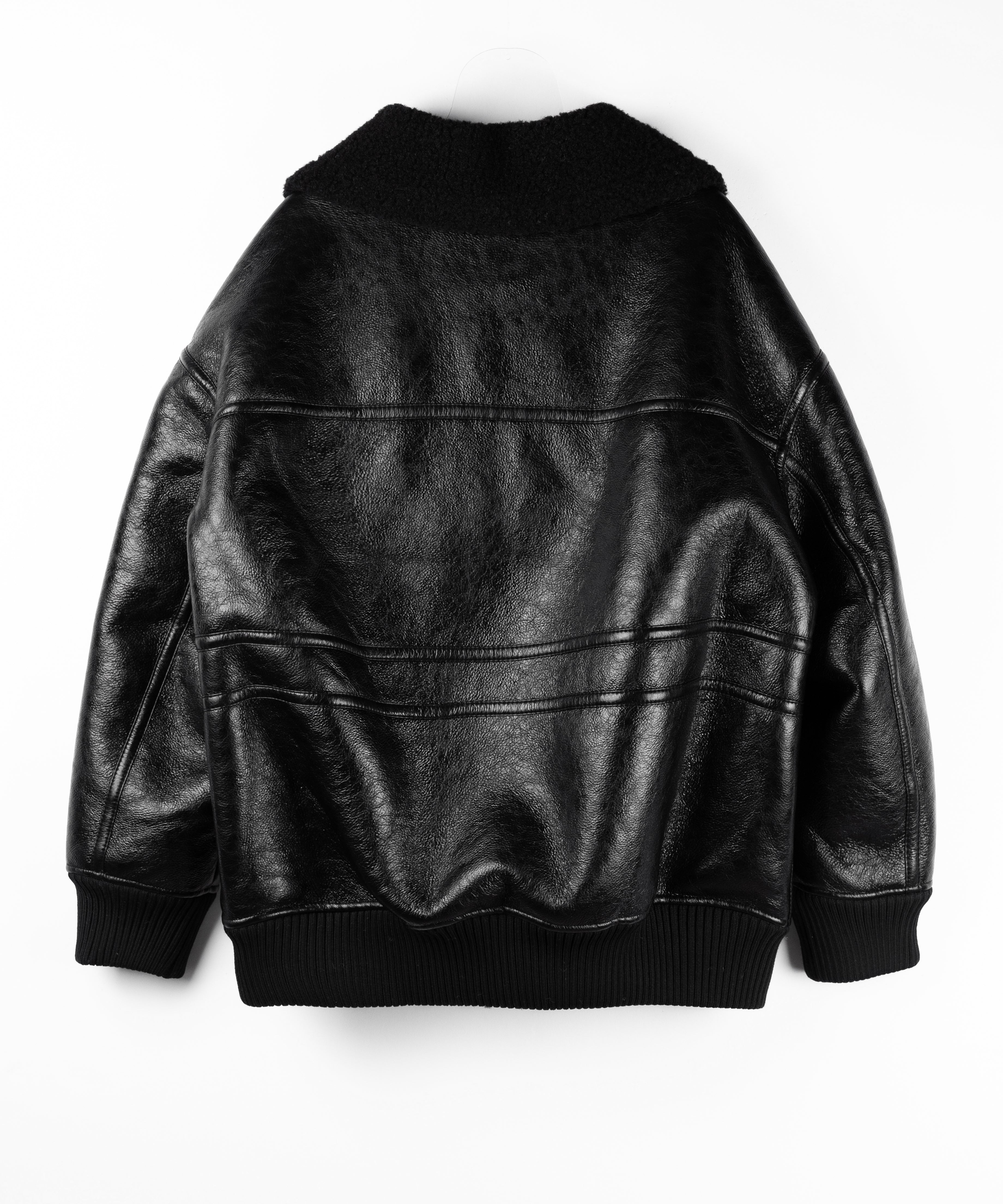 アウトポケットヴィンテージレザーボアムートンオーバージャケット / outpocket vintage fake leather boa mouton over jacket