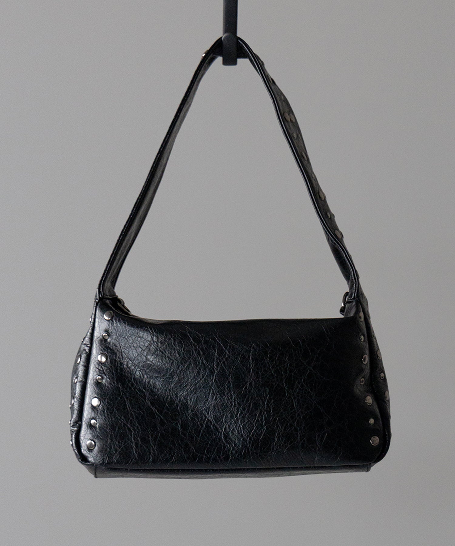 スタッズデザインスクエアショルダーバッグ / stud design square shoulder bag