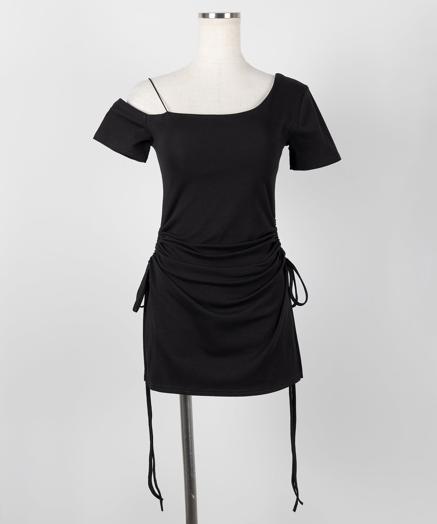 【 セットアップ 】ダブルシャーリングリボンワンショルミニワンピ+ショートパンツ SET / 【 SETUP 】double shirring ribbon one-Shoulder mini onepiece + short pants SET