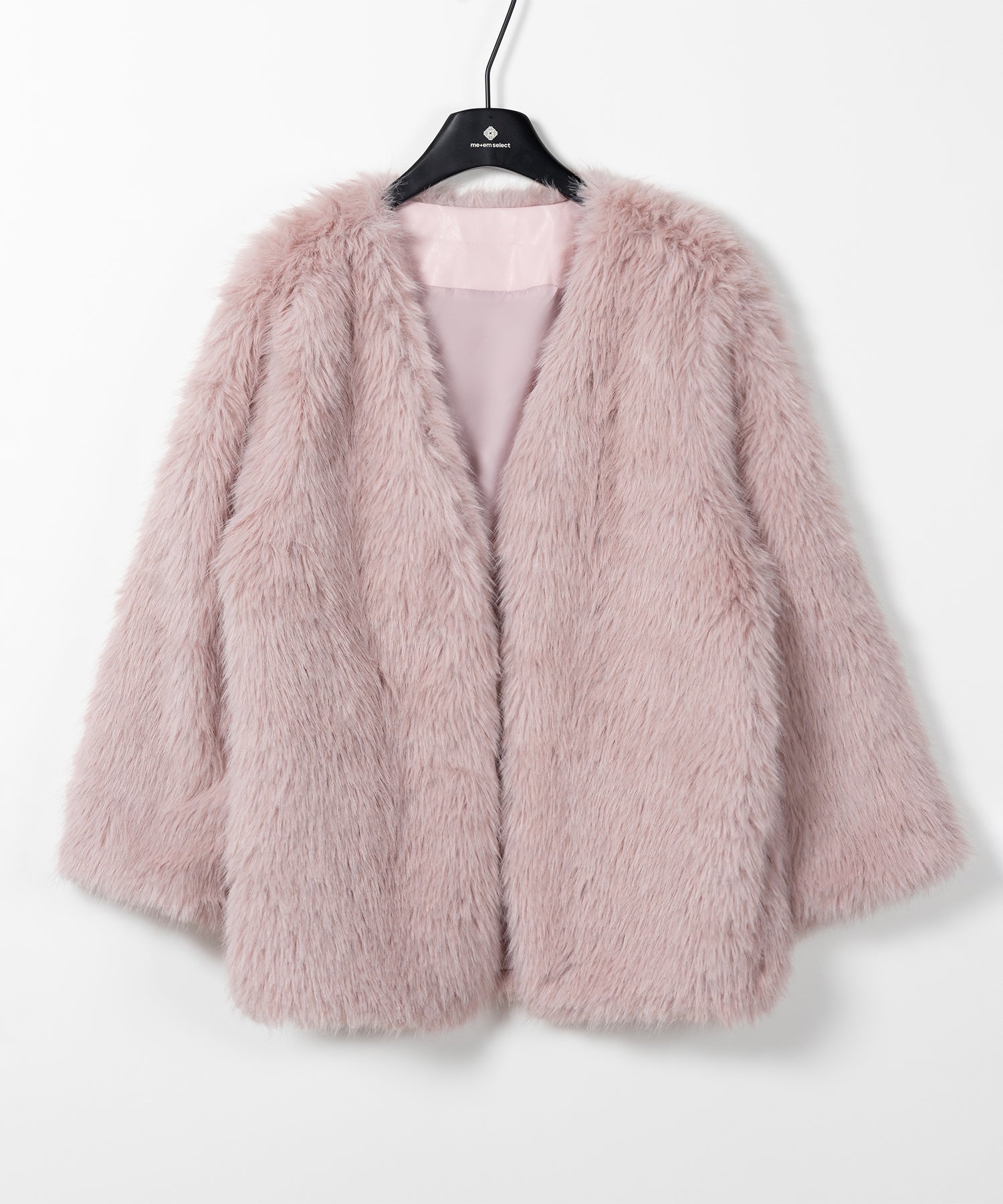 ノーカラーボリュームフェイクファーコート