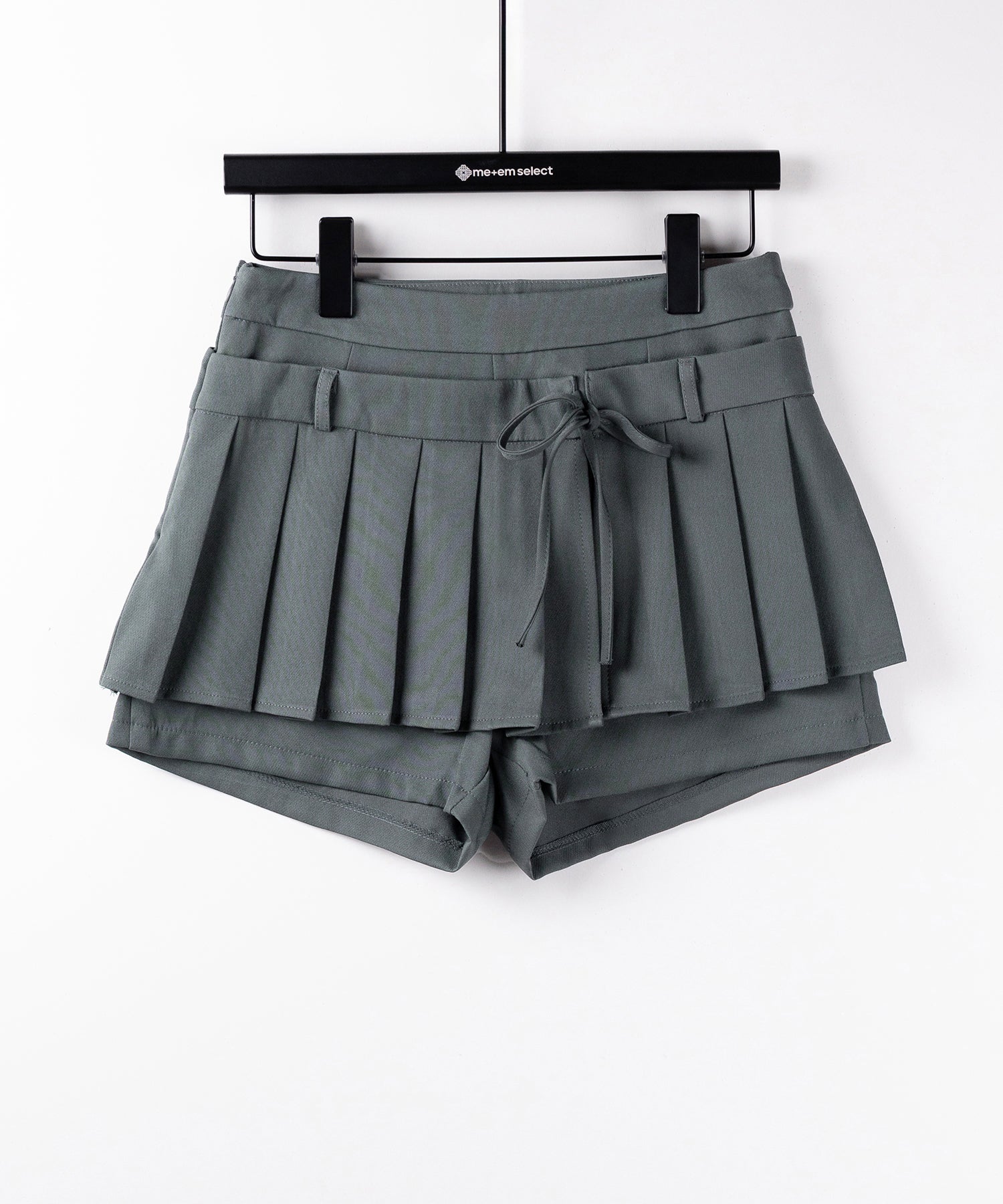 ストラップリボンプリーツショートパンツ / strap ribbon pleated short pants