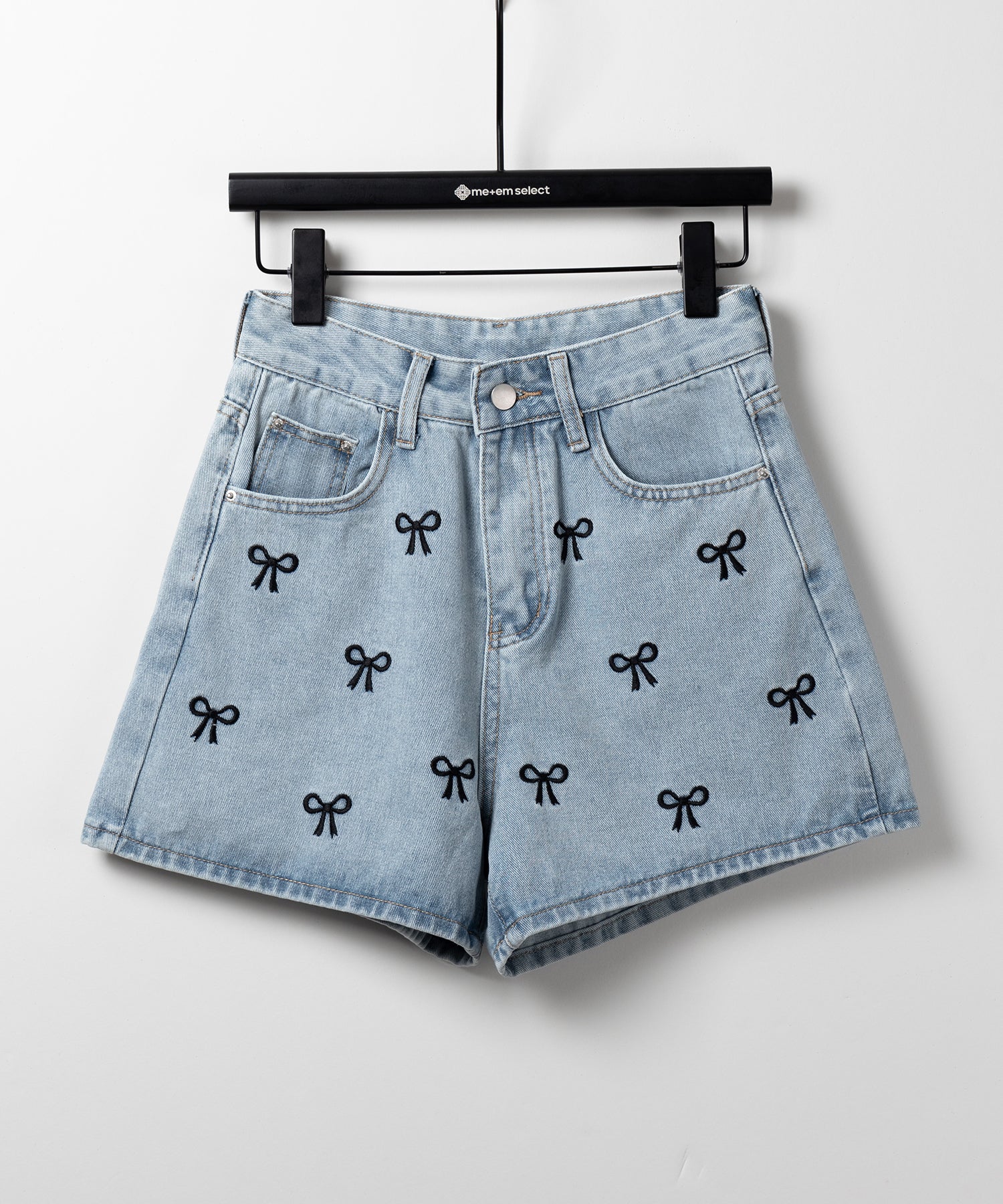 【 2color 】ミニリボン刺繍ハイウエストデニムショートパンツ / mini ribbon  embroidery high waist denim short pants