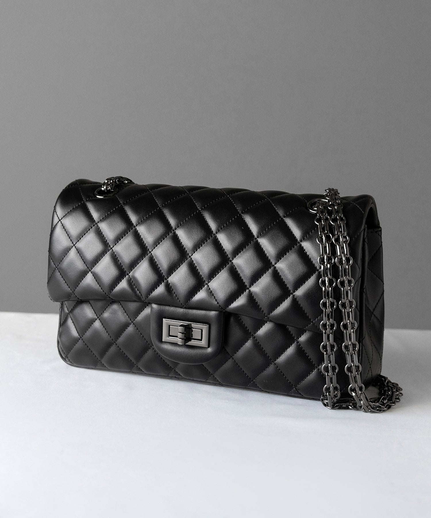 【 2color 】キルティングチェーンスクエアショルダーバッグ / quilting chain square shoulder bag