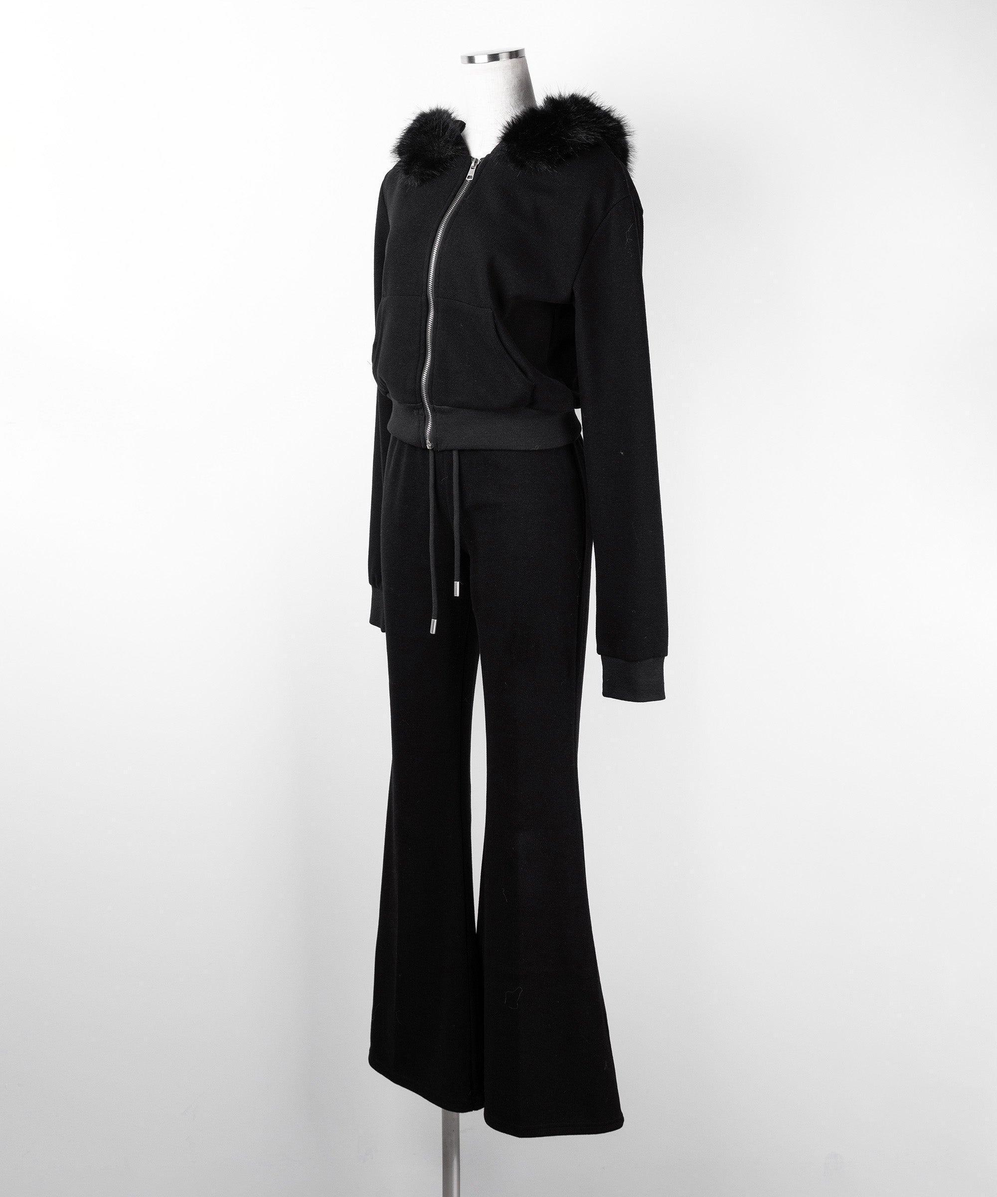 【 セットアップ 】ファーフードショートパーカー&スウェットフレアパンツ / Fur short hoodie & sweat flare pants SETUP