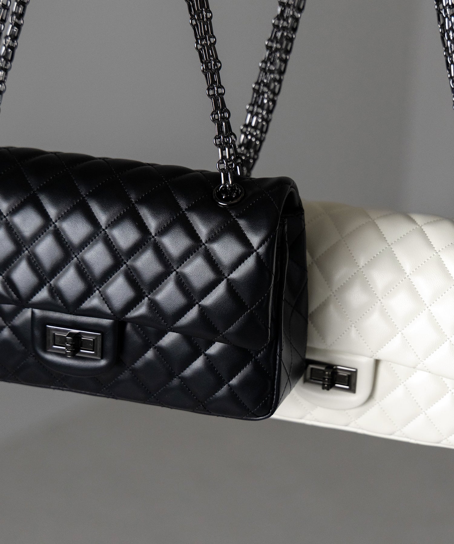【 2color 】キルティングチェーンスクエアショルダーバッグ / quilting chain square shoulder bag
