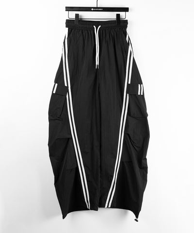 【 裾絞り可能2WAY 】サイドラインナイロンタックカーゴワイドパンツ / side line nylon tuck cargo wide pants