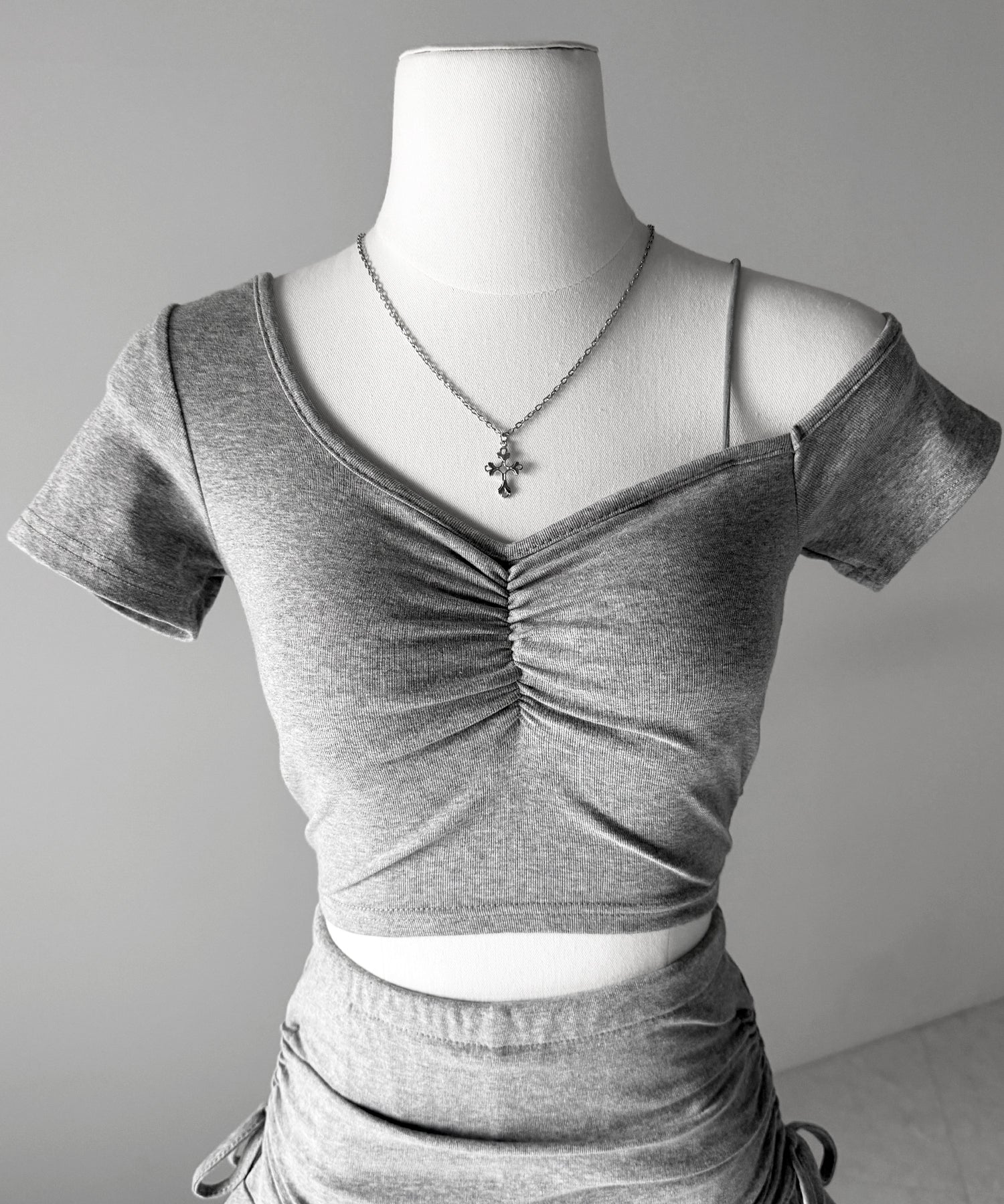 ワンショルギャザートップス + シャーリングリボンスカート SETUP / ( SETUP ) one shoulder gather tops + shirring ribbon skirt SET