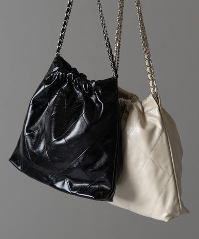 キルティングチェーントートショルダーバッグ / quilting chain tote shoulder bag