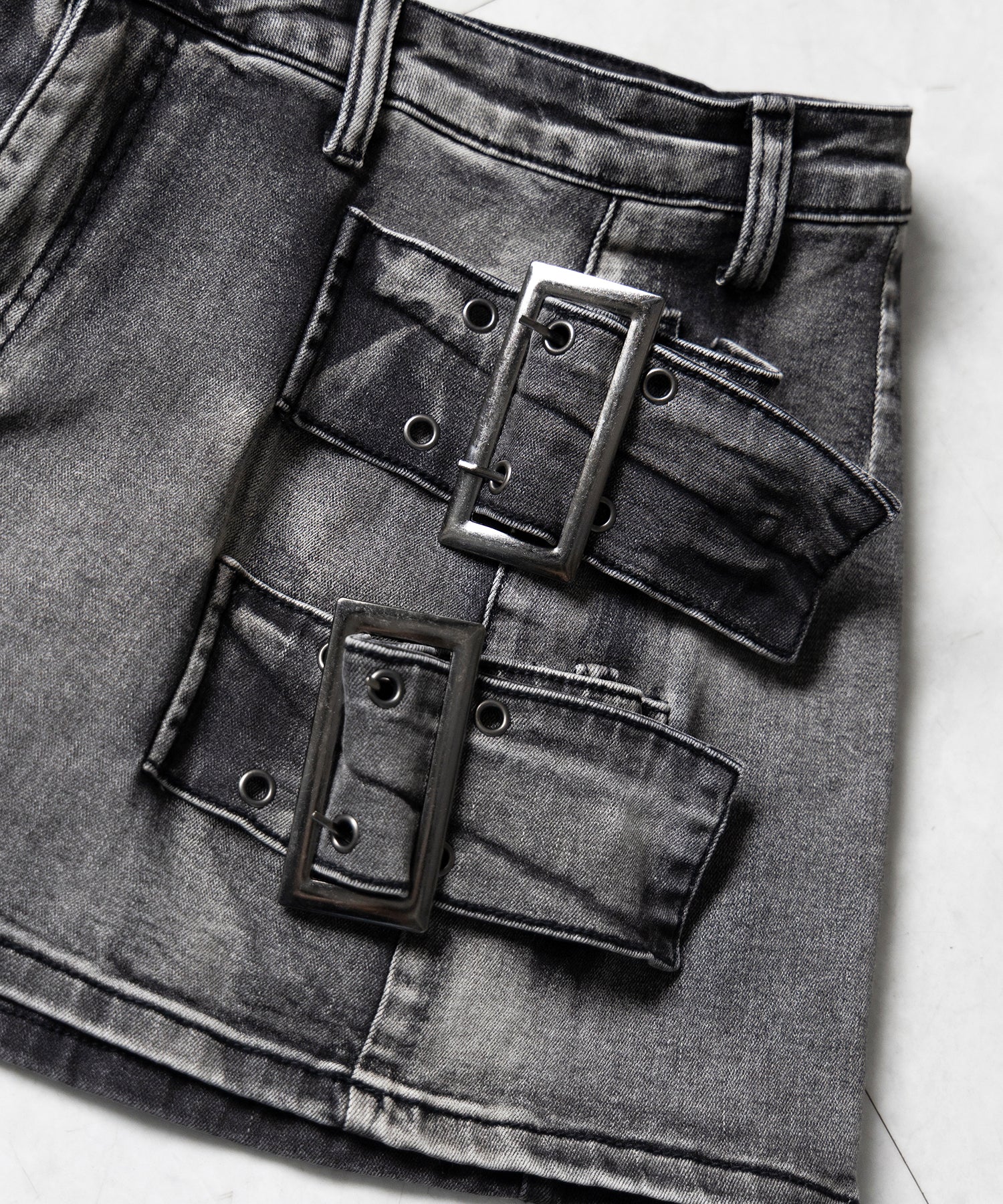 【 インパン裏地付 】ダブルハトメベルトヴィンテージデニムミニスカート / Double eyelet belt vintage denim mini skirt