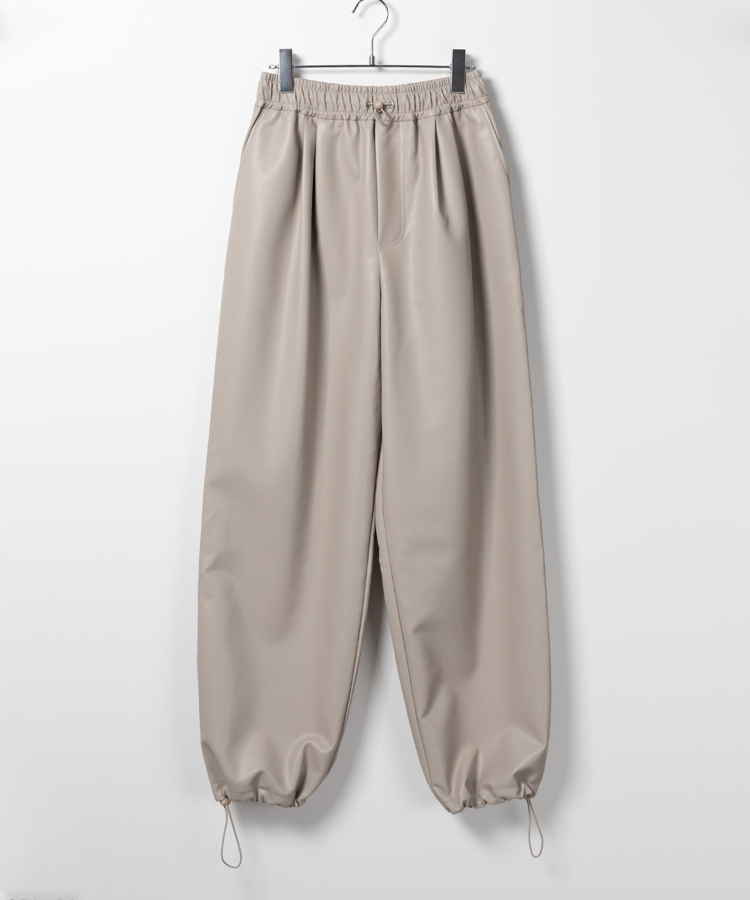 【 4size/2color 】ドロストフェイクレザーボリュームワイドパンツ