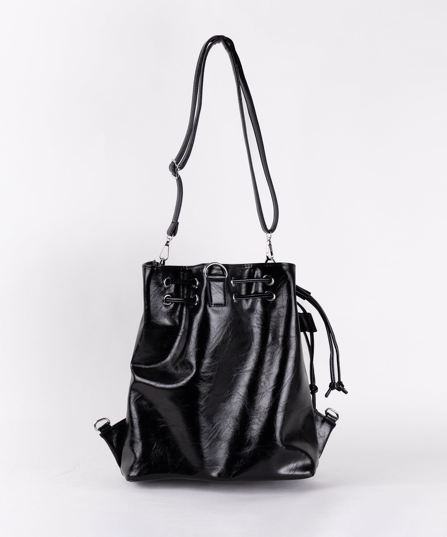 【 2WAY 】フェイクレザースタッズポケット巾着ショルダーバッグ / ( 2WAY ) fake leather studs pocket drawstring shoulder bag