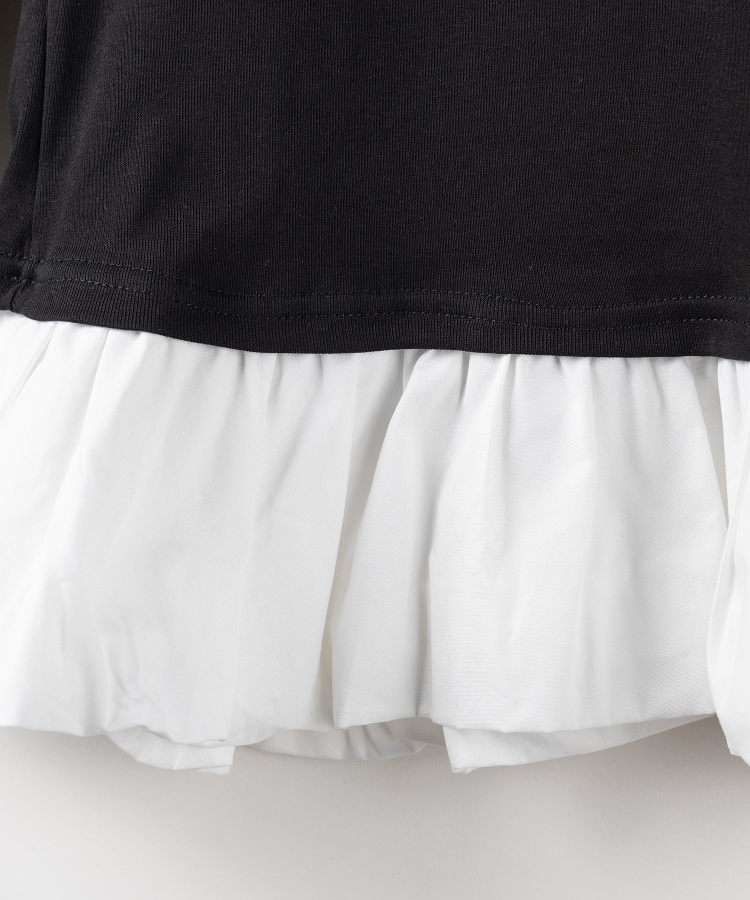 【 2color 】裾バルーンフリルカットソートップス / hem balloon frill cutsew tops