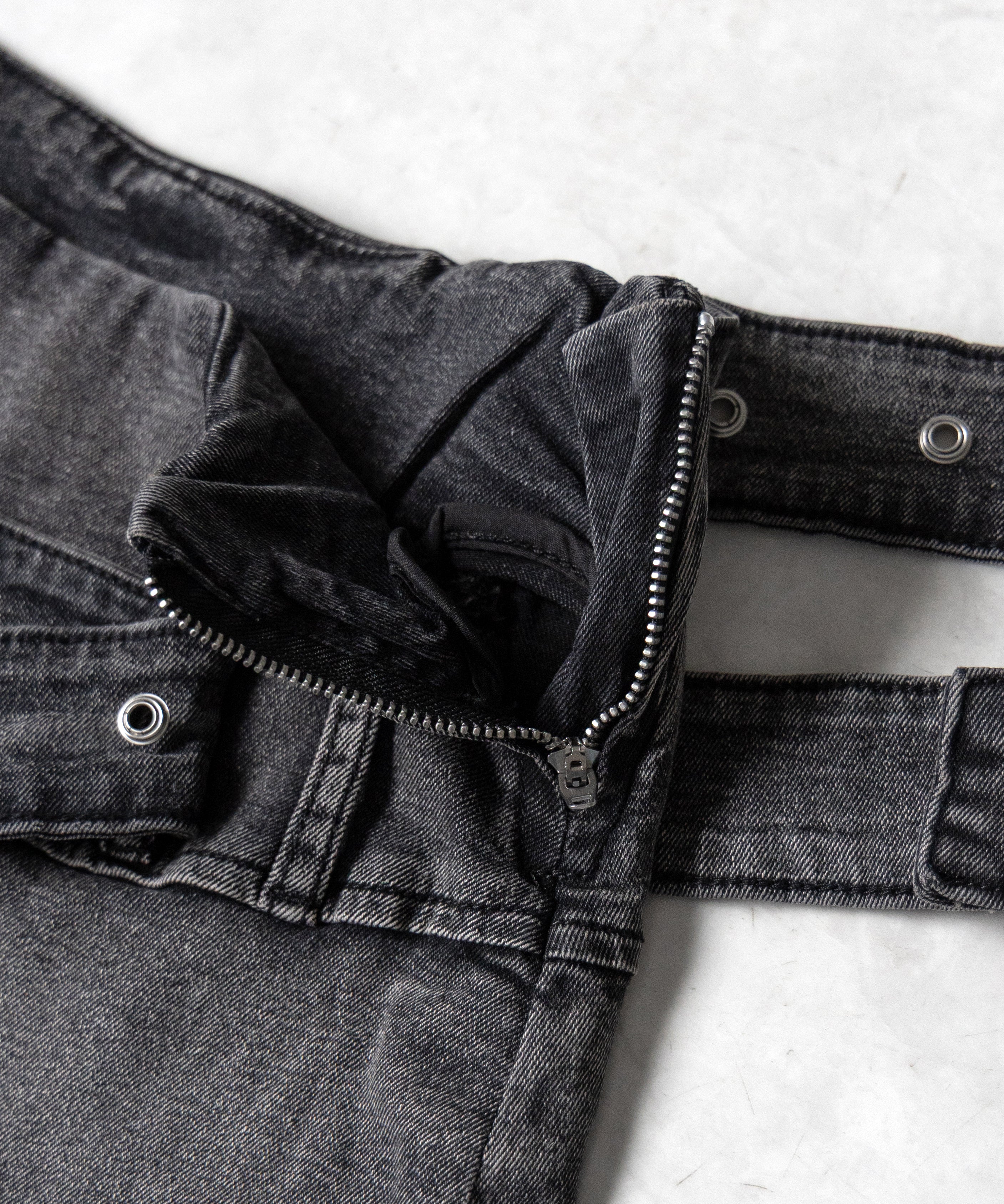 ダブルベルテッドマイクロミニデニムショートパンツ / double belted micro mini denim short pants