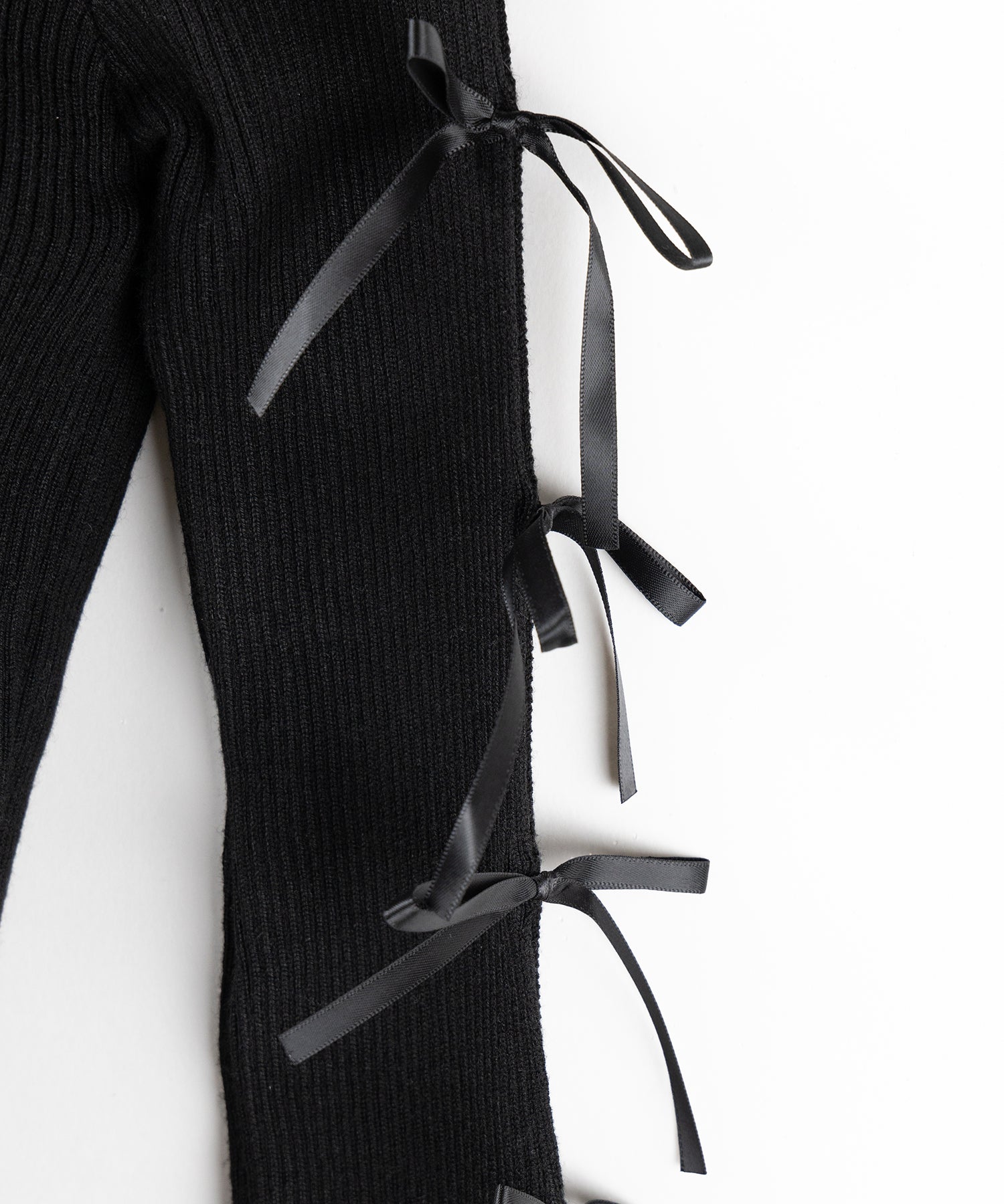 【 2color 】カットアウトリボンショートリブニット / cut out ribbon short rib knit