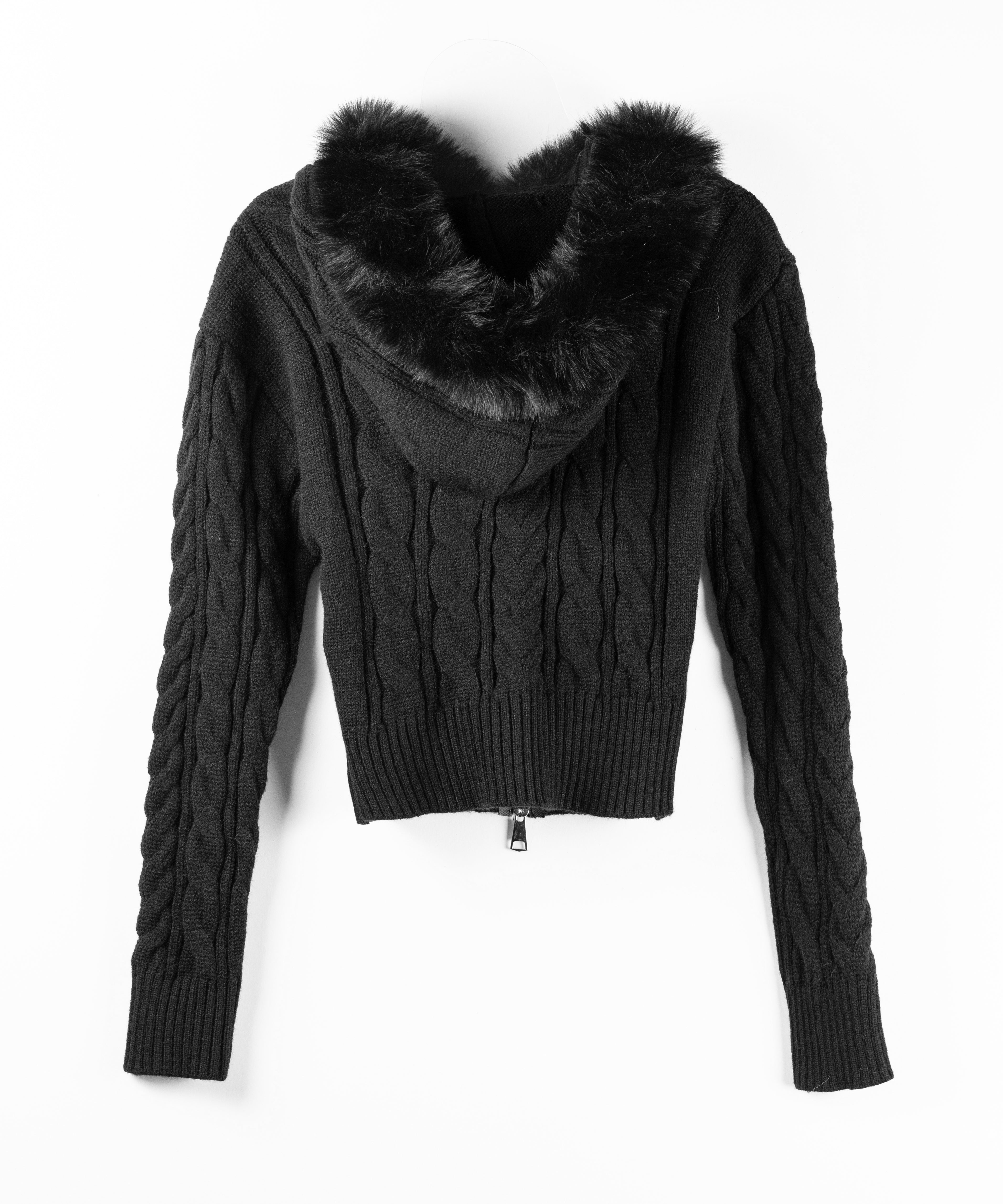 ファーフーディダブルジップショートニットパーカー / Fur hooded double zip short knit hoodie