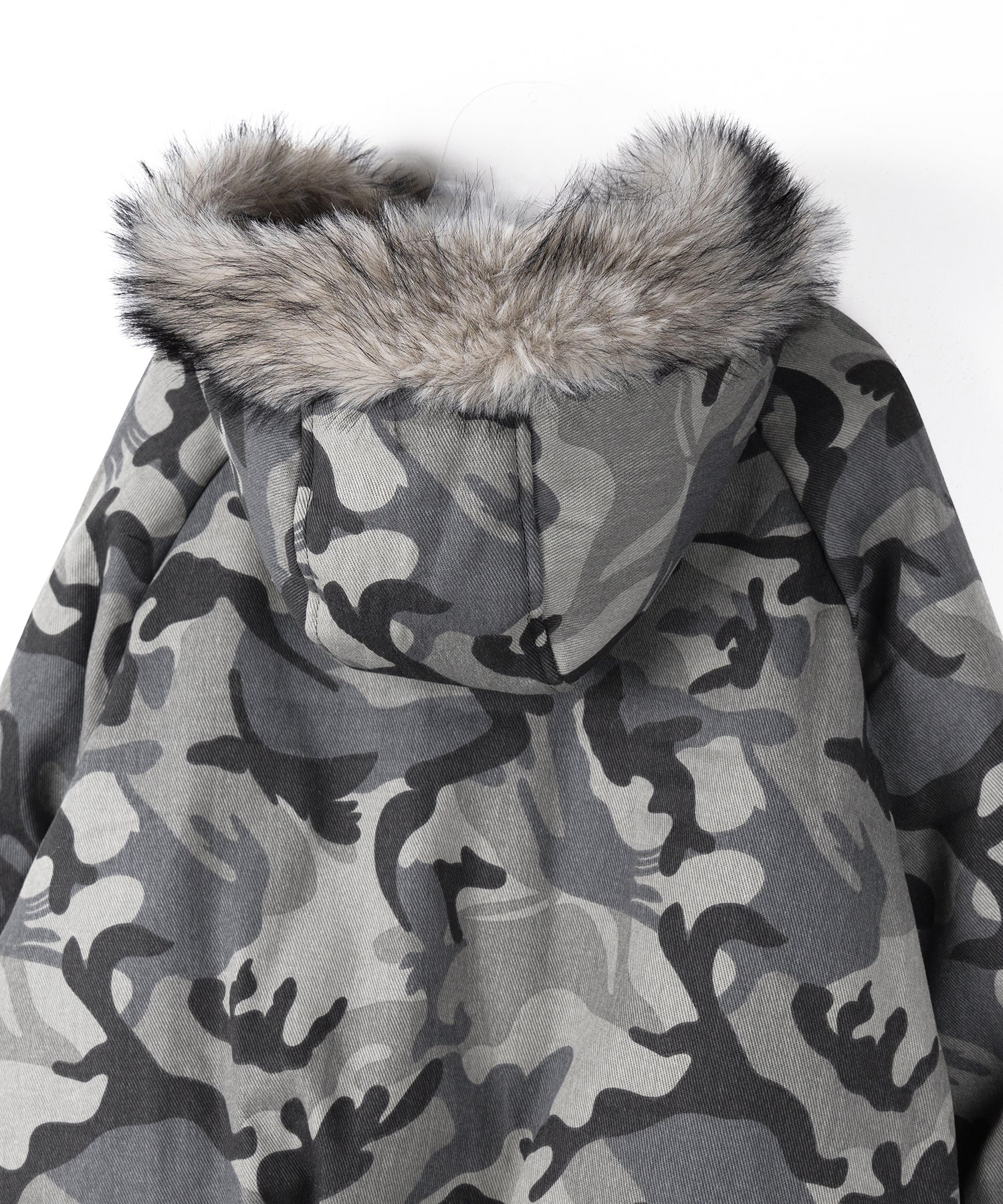 カモフラフェイクファーフーディ中綿ジャケット / camouflage fake fur hoodie down jacket