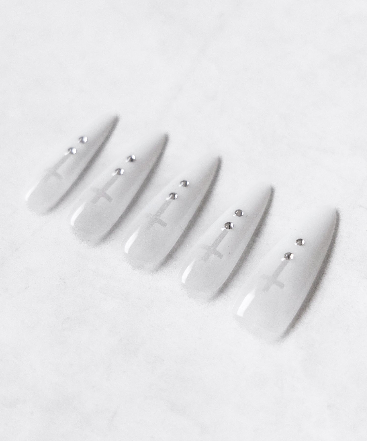 【 限定先行販売 】gradation sheer cross point long nail tips