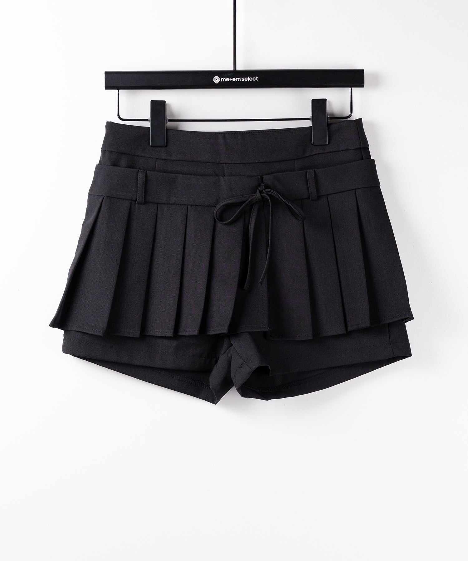 ストラップリボンプリーツショートパンツ / strap ribbon pleated short pants