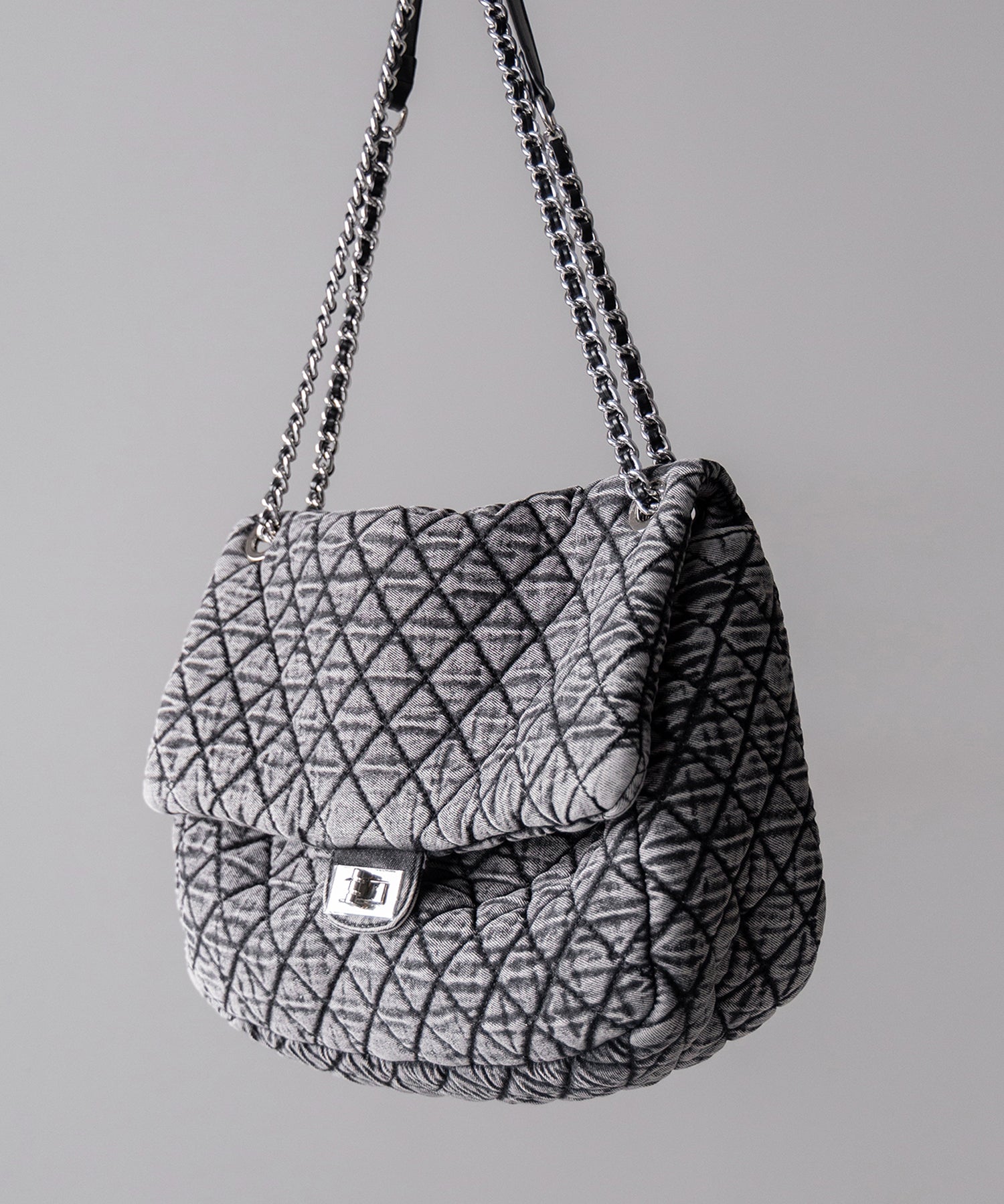 ヴィンテージブラックデニムキルティングショルダーバッグ / vintage black denim quilting shoulder bag