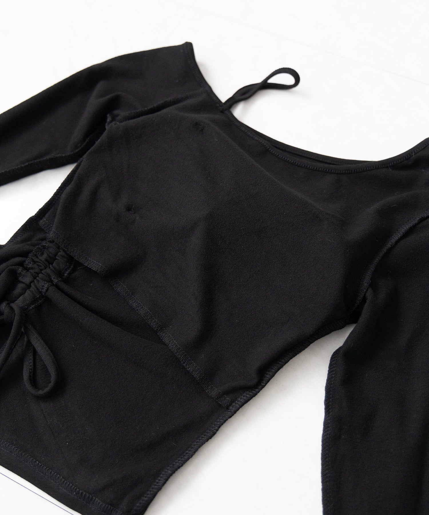 【 裏起毛 / カップ付 】サイドシャーリングリボンワンショルトップス / side shirring ribbon one shoulder tops