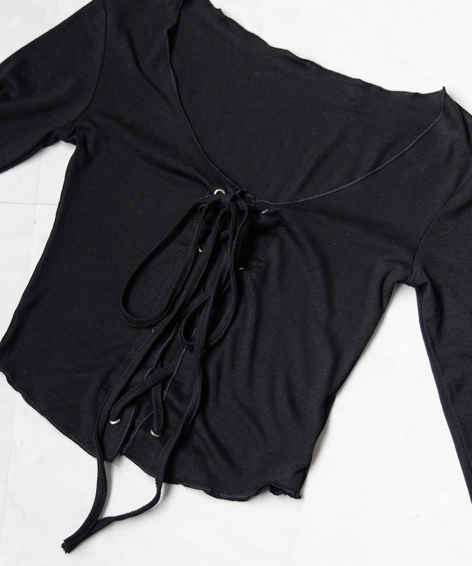 【 3color 】レースアップフロントリボンショートスリムトップス / lace up front ribbon short slim tops
