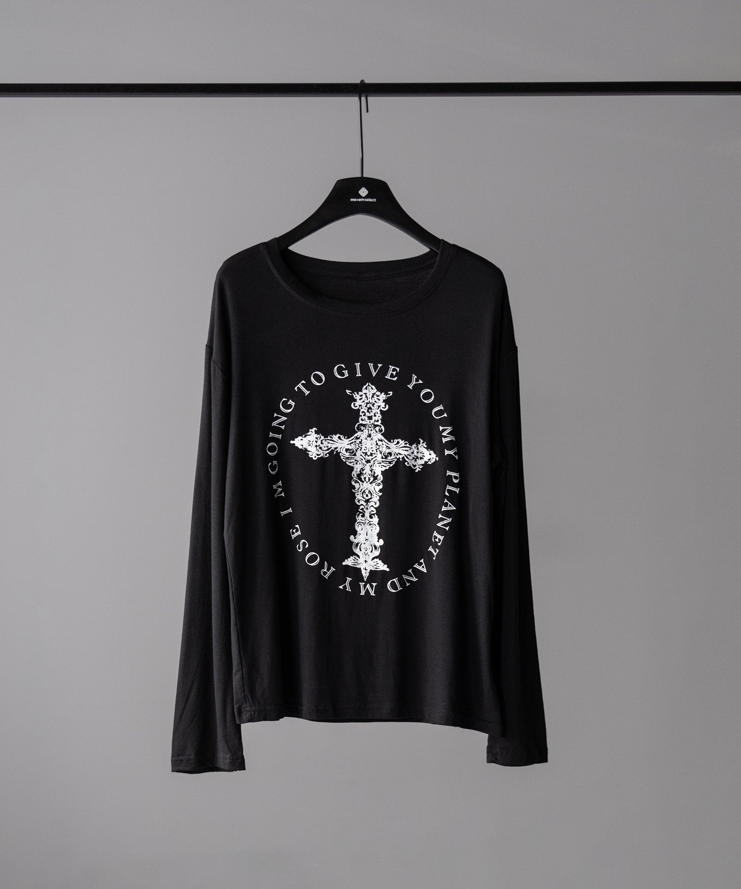 【 ワンショルにできる2way 】クロスロゴプリントワンショルルーズシアーTシャツ / 2WAY cross logo print one shoulder loose sheer T-shirt