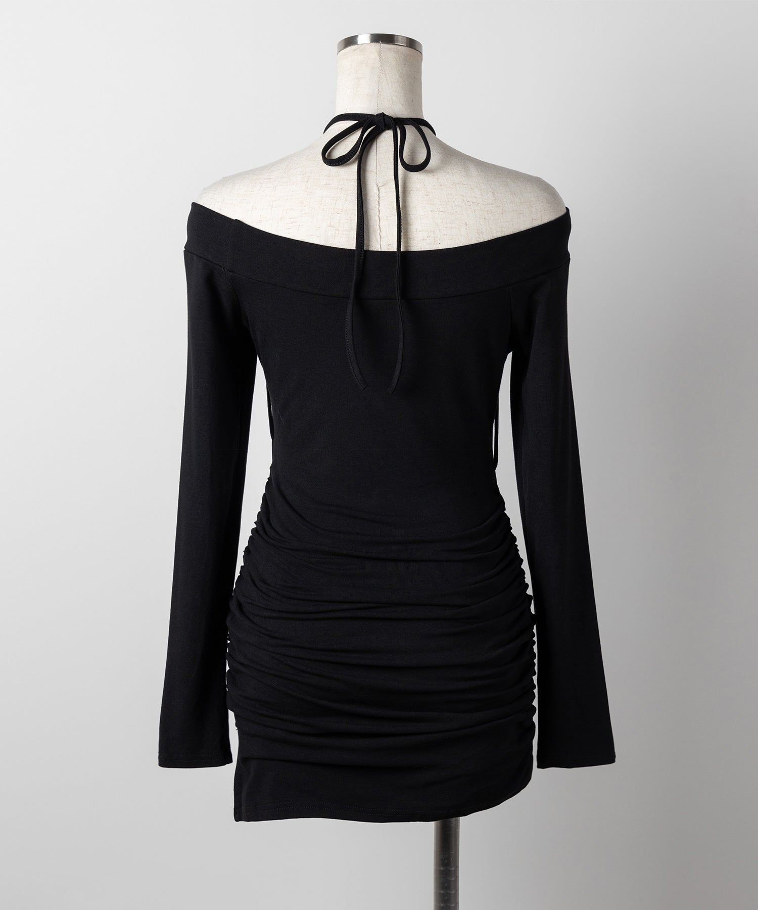 【 2WAY 】クロスストラップリボンカットアウトオフショルミニワンピース / cross strap ribbon cutout offshoulder mini onepiece