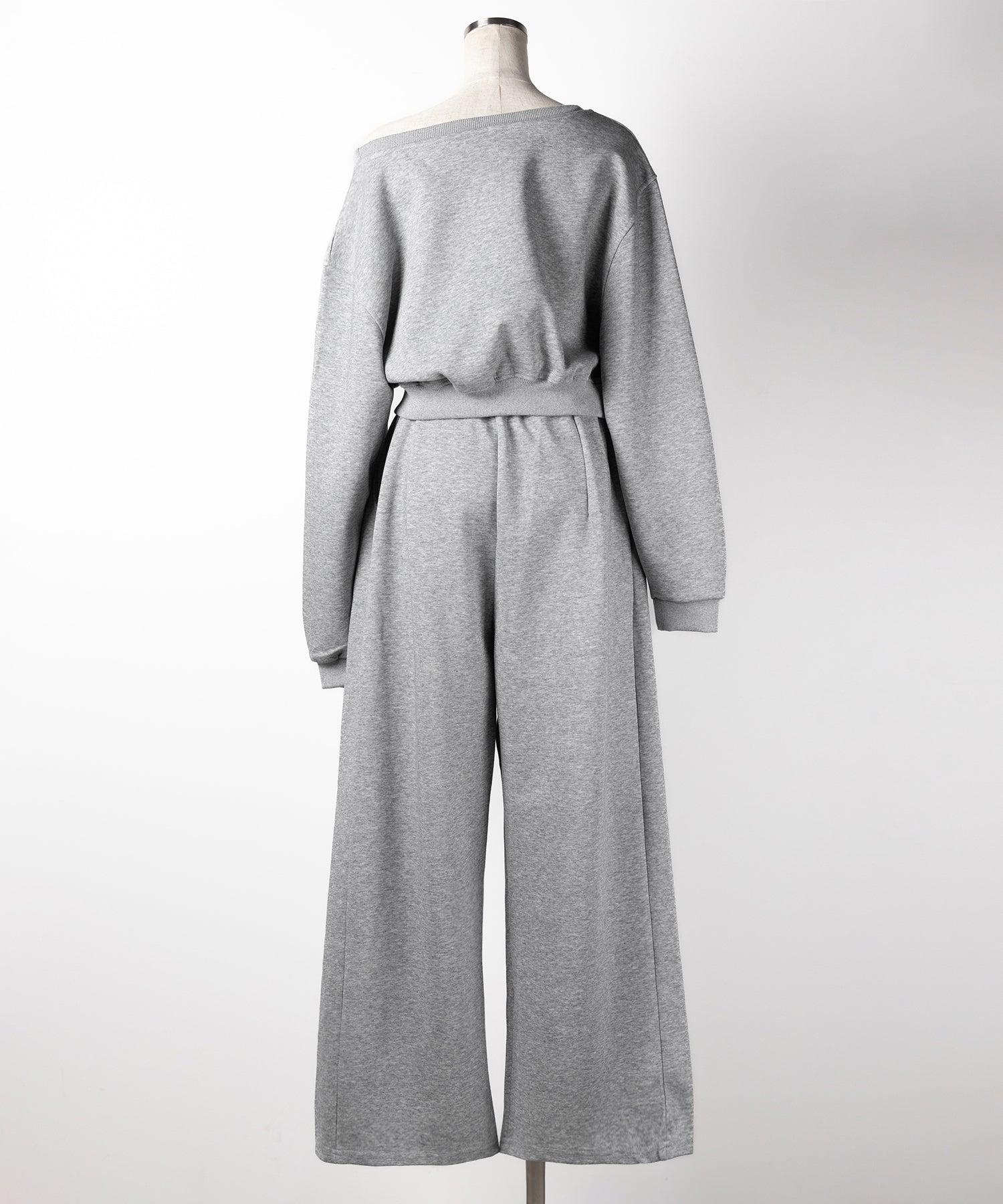 【 セットアップ 】ワンショルダーショートスウェットトップス + タックワイドパンツ SET / off shoulder short sweat tops & tack wide pants SET