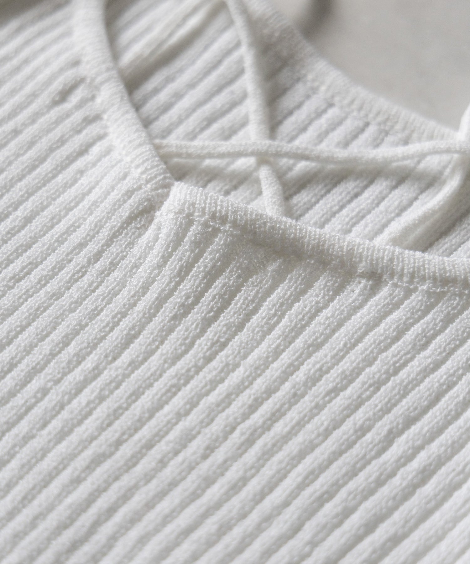 半袖クロスラインストラップデザインリブニット