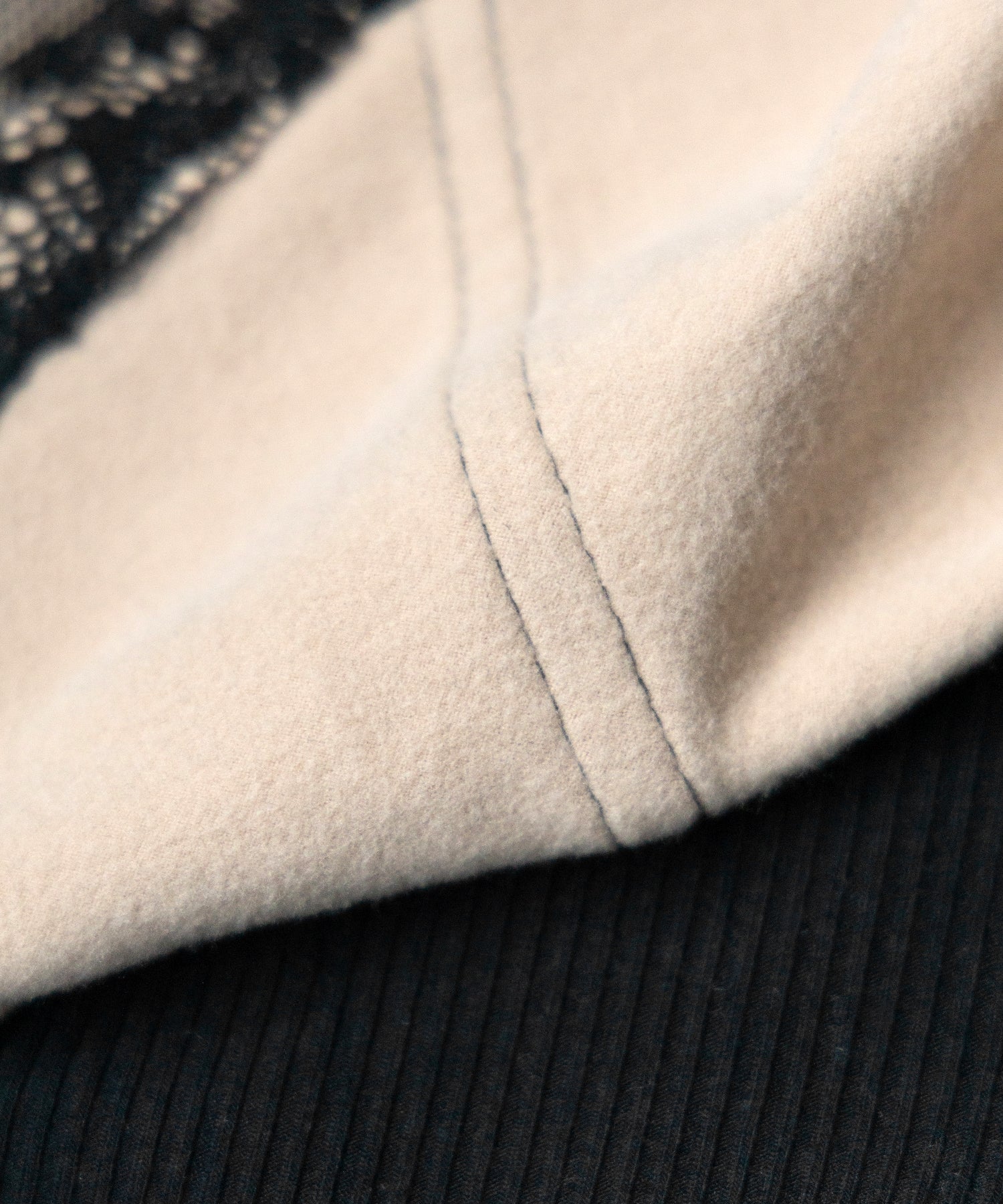 【 2color 】チョーカーネックリボンレーシーカットソートップス / choker neck ribbon lacy cutsaw tops