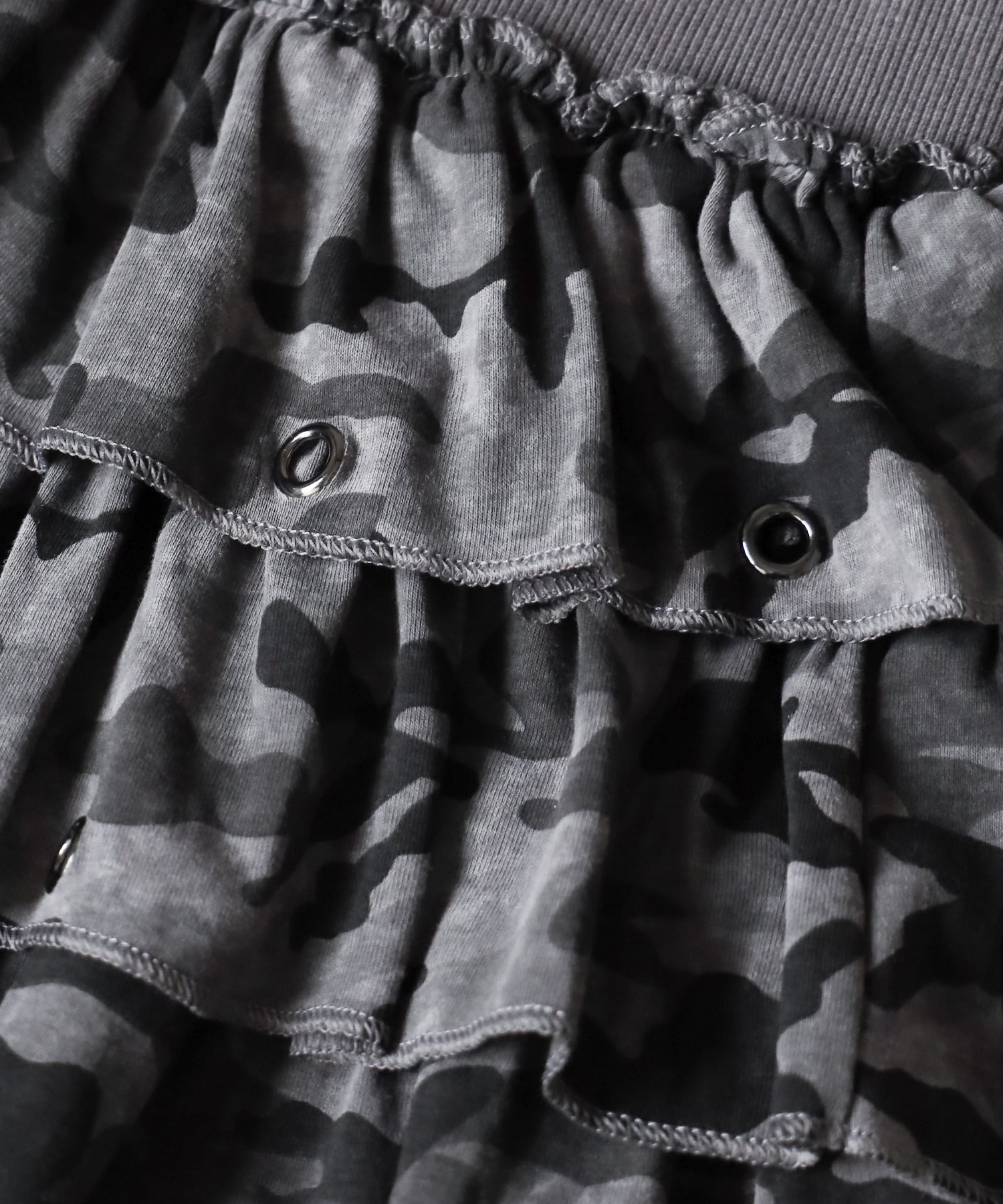 【 インパン裏地付 】ヴィンテージカモフラ迷彩フリルミニスカート / vintage camouflage frill mini skirt