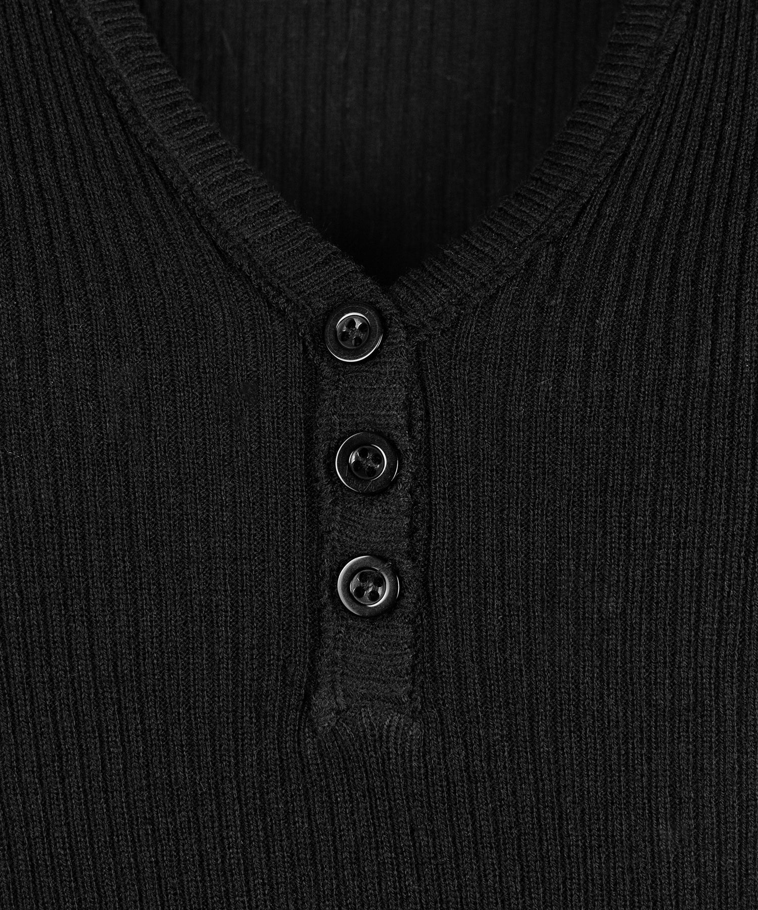 ヘンリーネックタイトフィット半袖リブニットトップス / Henley neck tight fit short sleeve rib knit tops