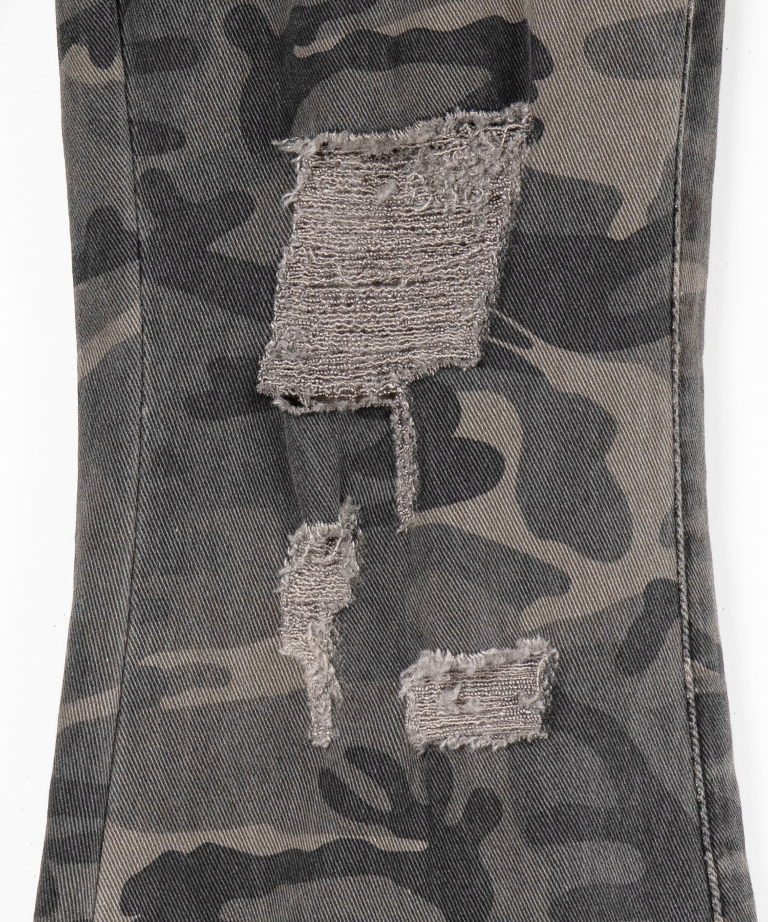 ヴィンテージカモフラ迷彩ダメージフレアデニムパンツ / vintage camouflage damage flared denim pants