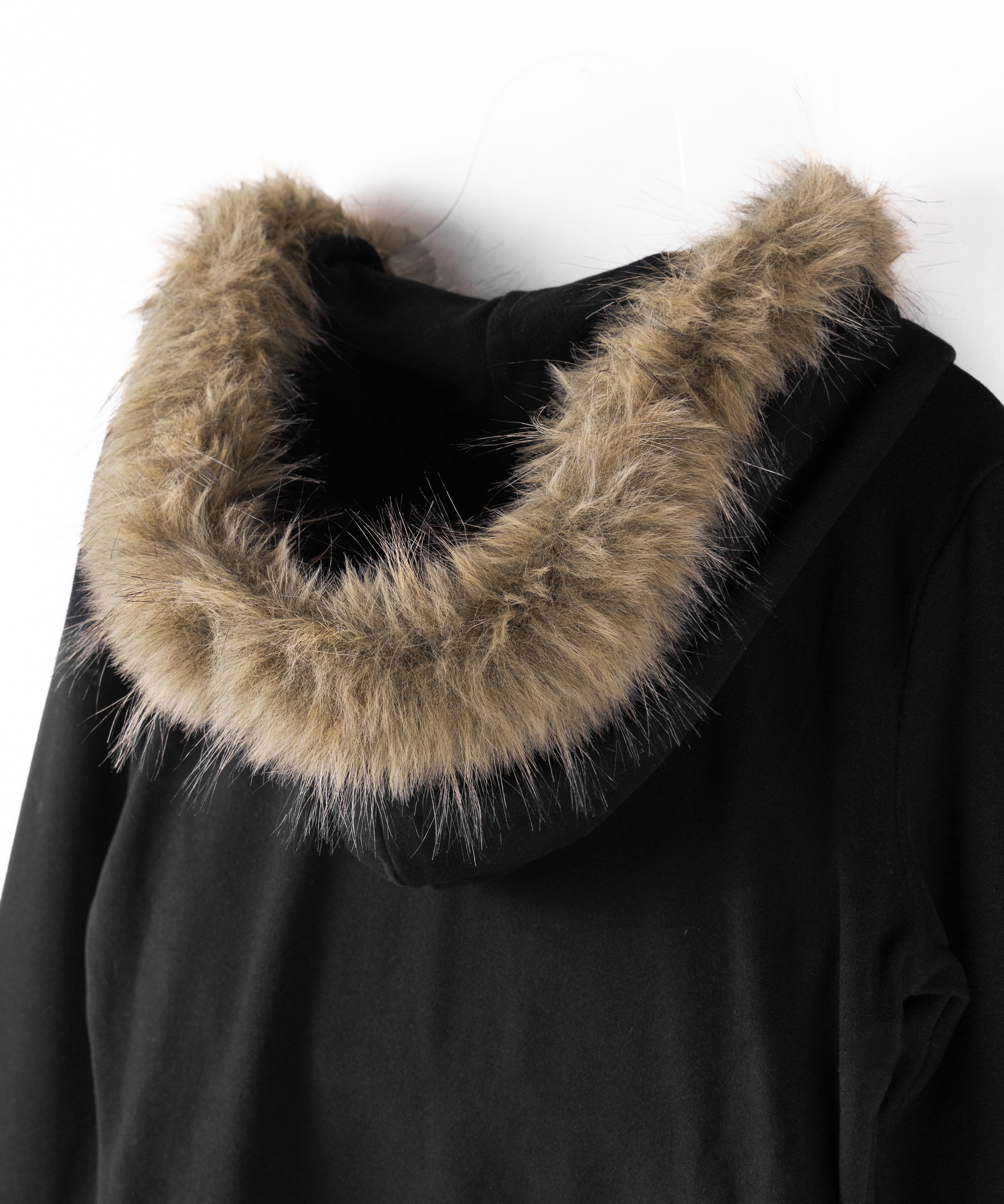 フェイクファーフーディジップアップパーカー / fake fur hooded zipup hoodie