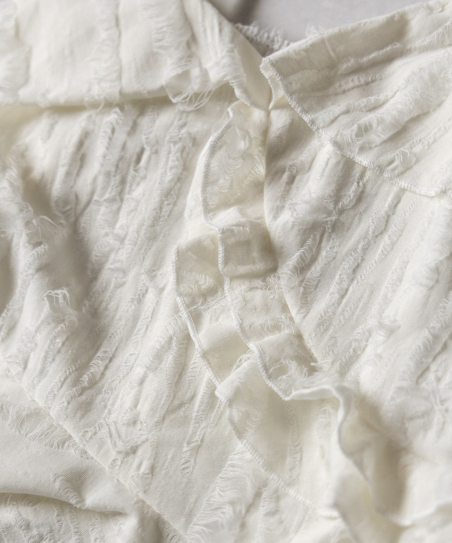 アシンメトリーダメージフリルキャミソール / asymmetry damage frill camisole