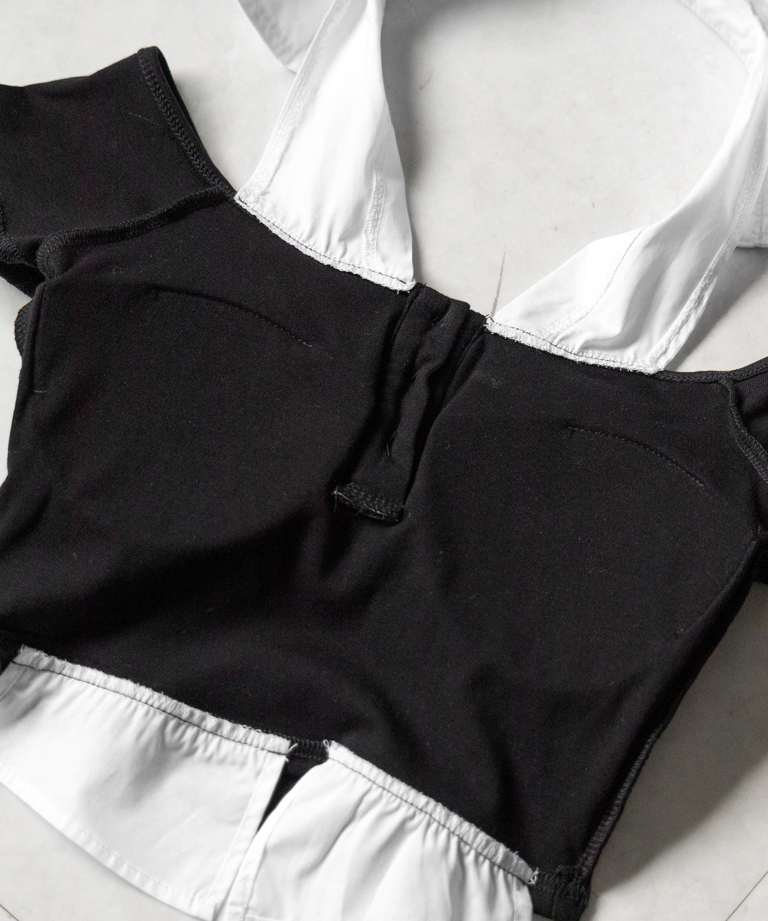 シャツレイヤードヘンリーネックカットアウトトップス / shirt layered henlyneck cutout tops