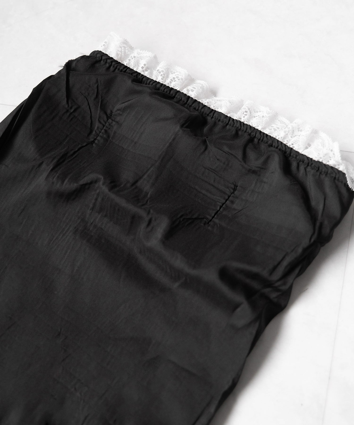 【 2color 】フロントリボンレースフレアベアトップ / front ribbon lace flare bare top