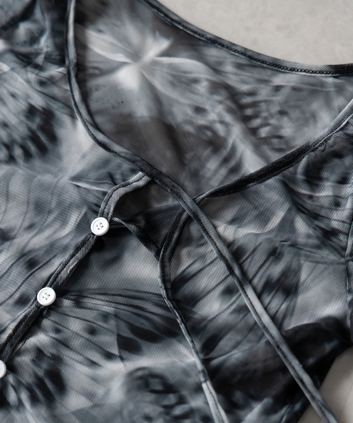 【 3color / 2WAY 】クロスストラップリボンシアーショートカーディガン / cross strap ribbon sheer short cardigan