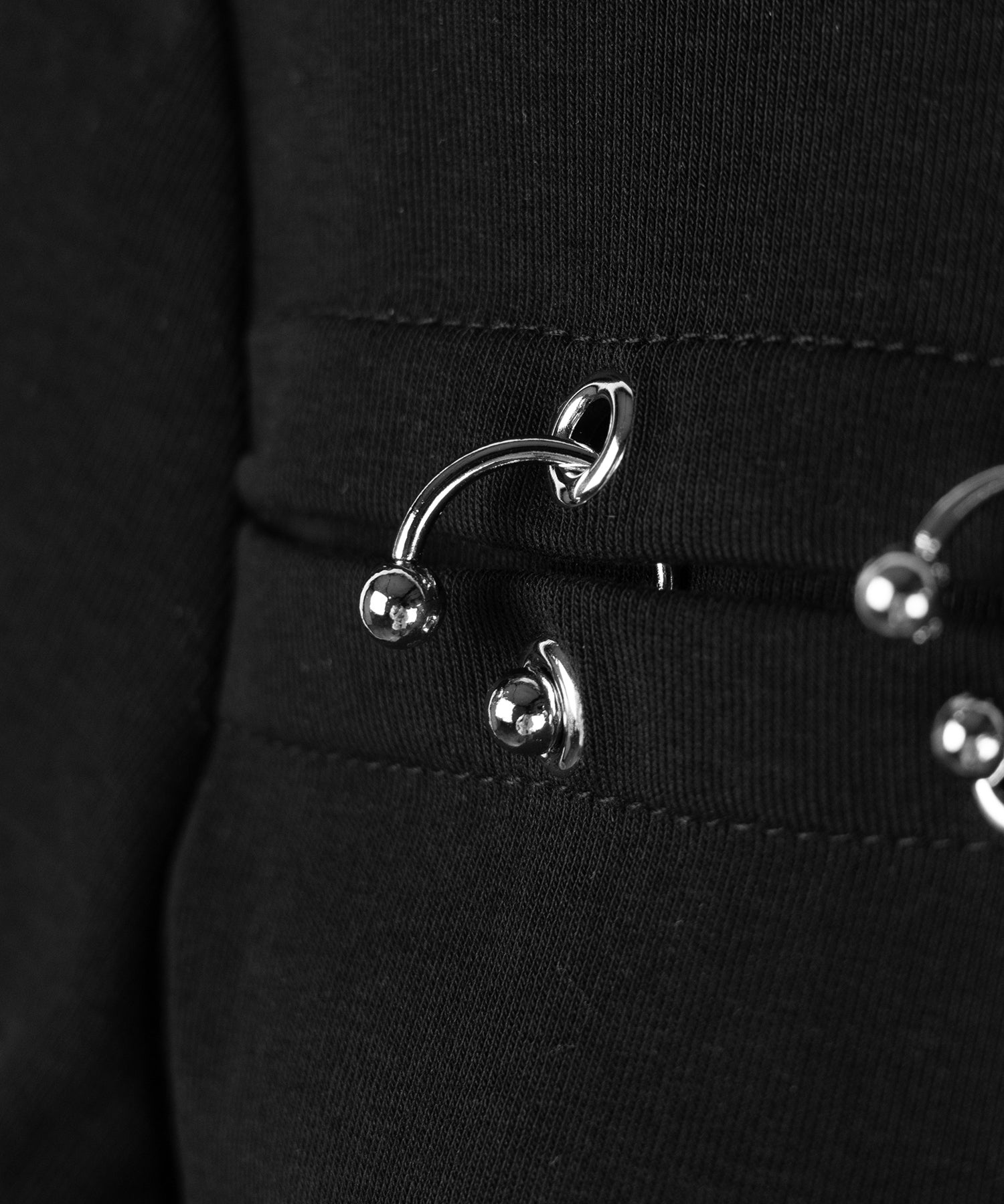 ピアッシングカットアウトスリムロンT/ piercing cutout slim long sleeve T-shirts