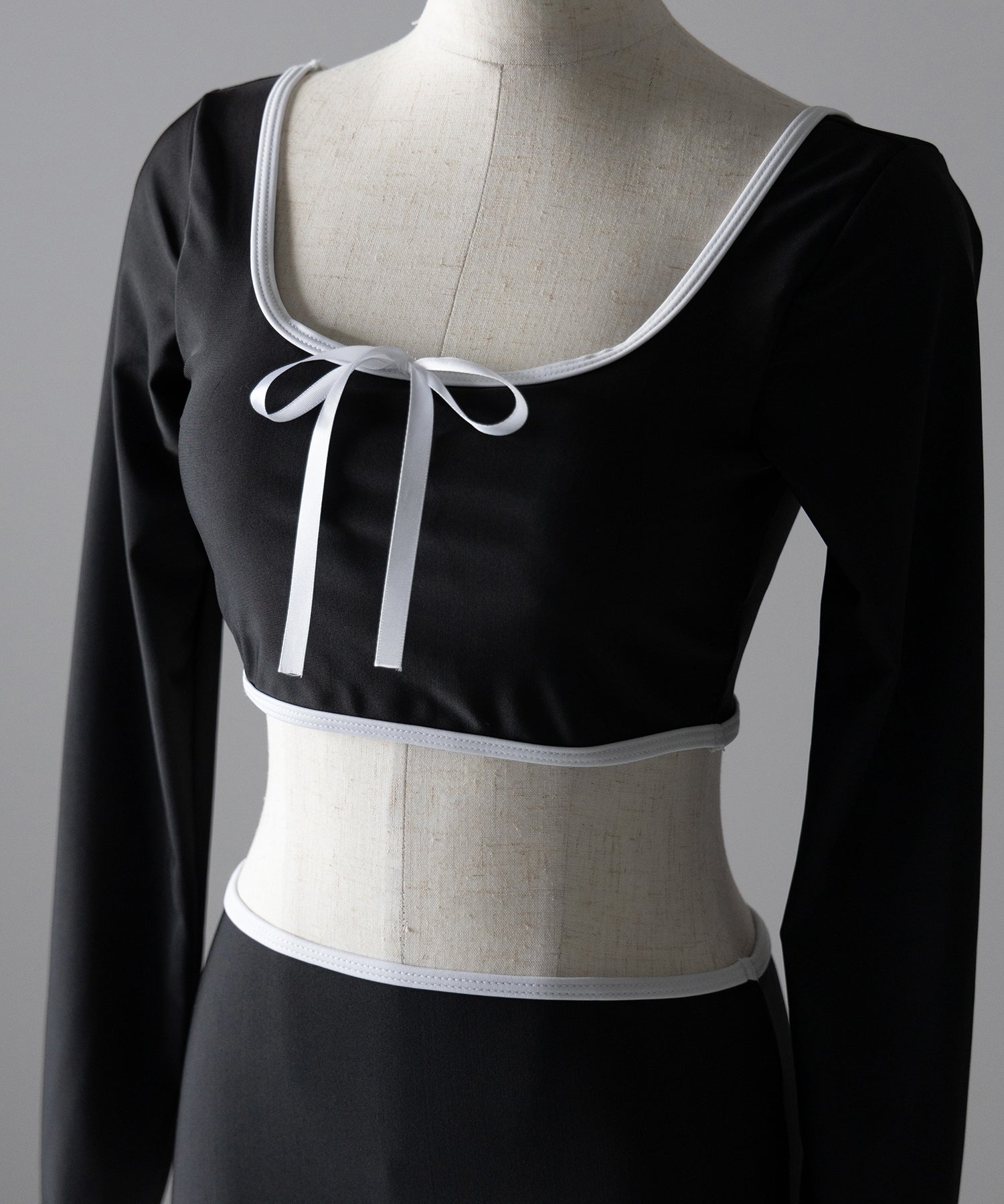 【 レディース水着/2点セット 】フロントリボンモノトーンハイウエストビキニ / front ribbon monotone high waist bikini