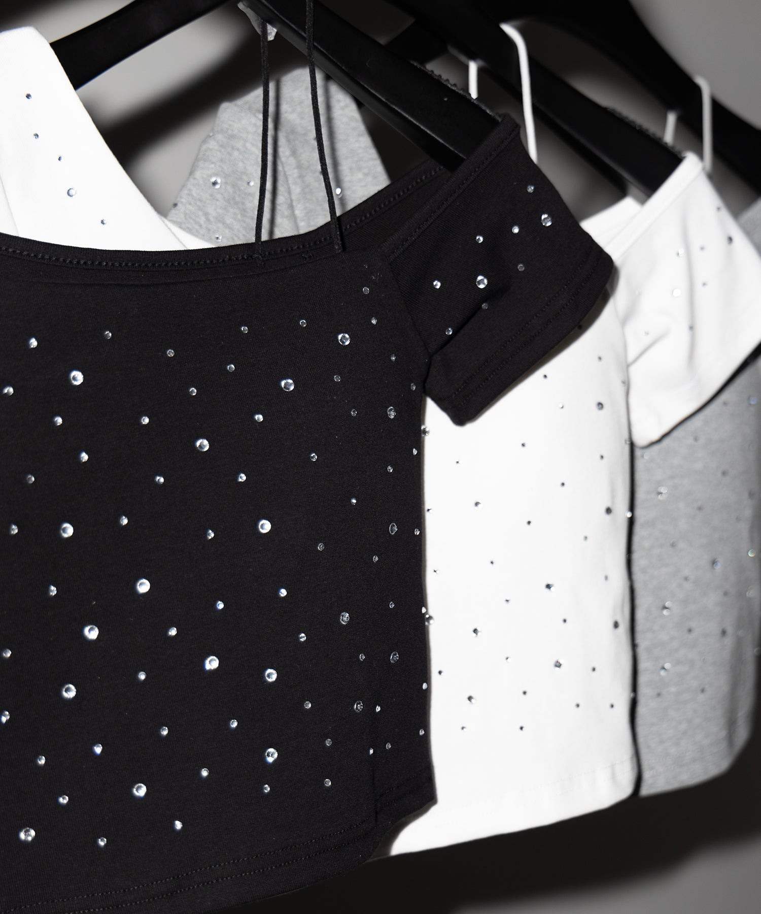 ラインストーンワンショルダーショートTシャツ / Rhine stone one shoulder short T-shirts