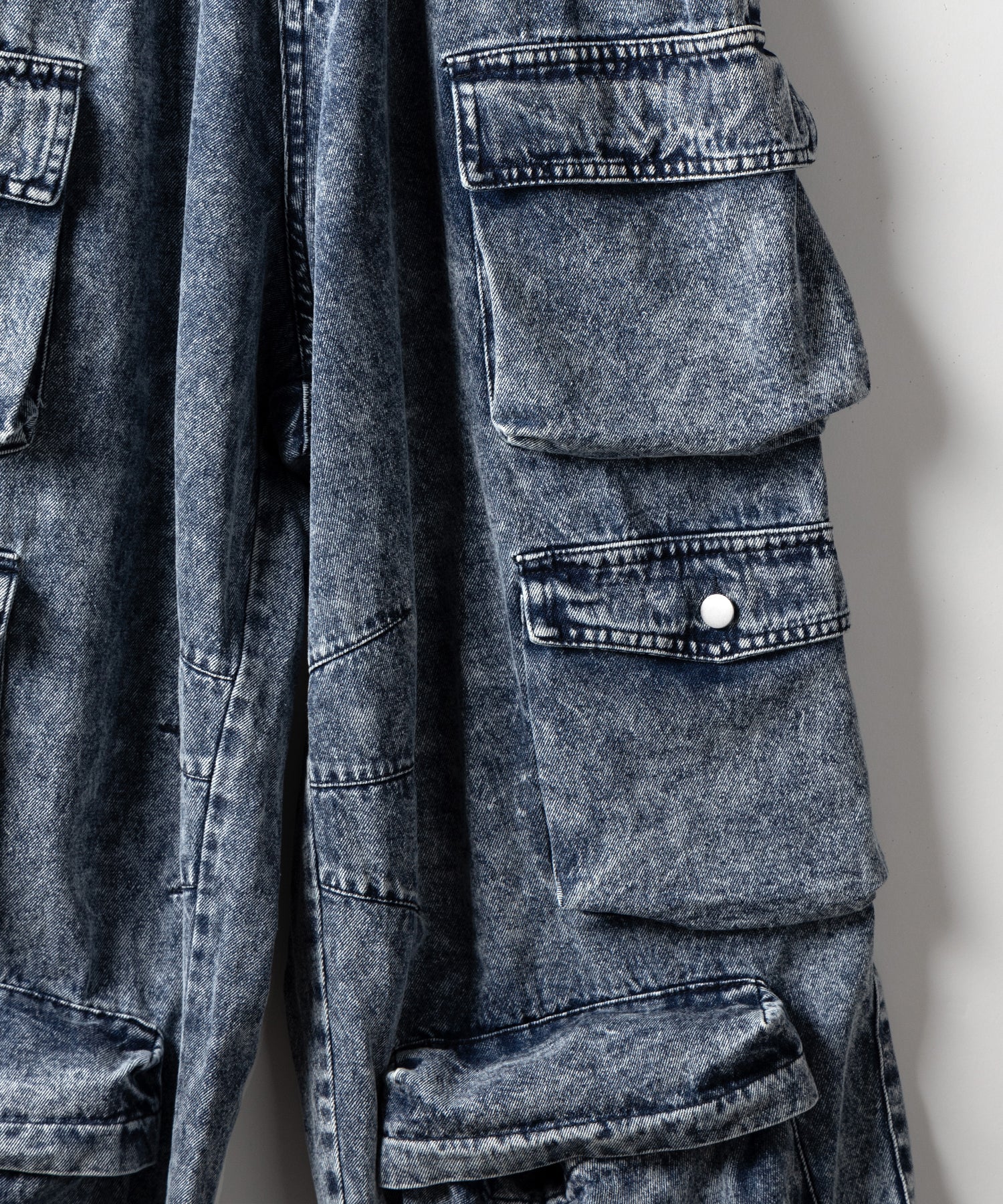 【 デニムセットアップ着用可能 】ヴィンテージケミカルブリーチヘビーワイドカーゴデニム / vintage chemical bleach heavy wide cargo denim