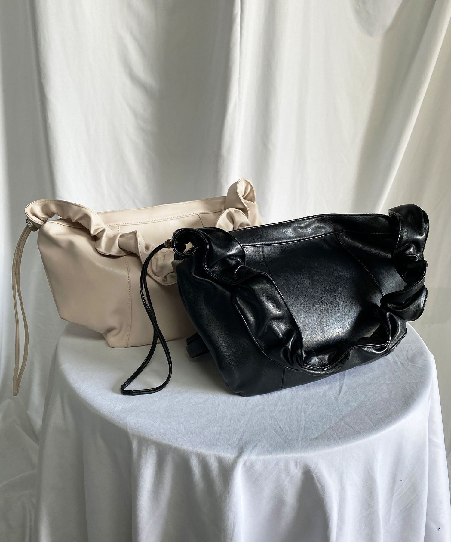 シャーリングハンドルショルダーバッグ / shirring handle shoulder bag