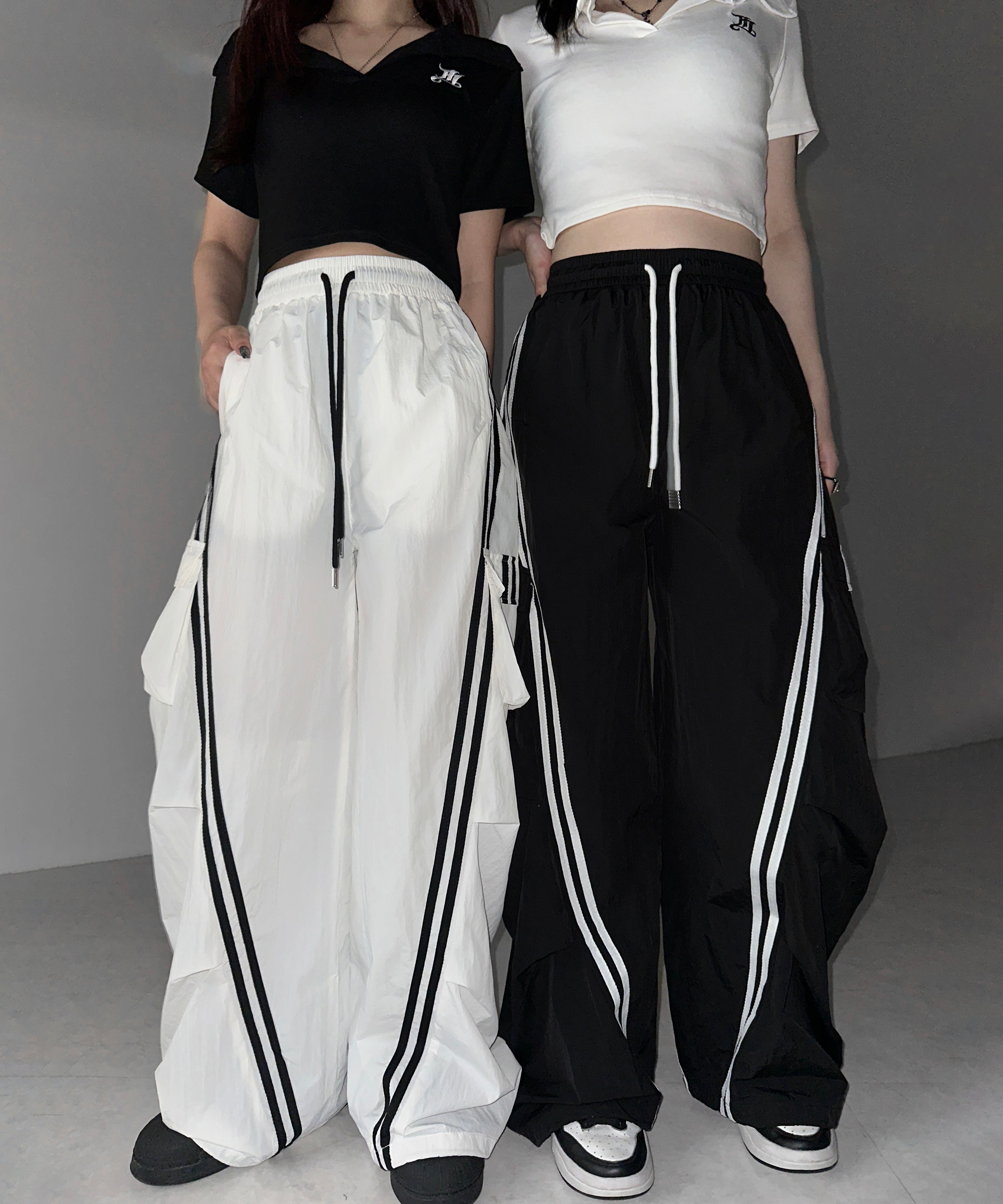 【 裾絞り可能2WAY 】サイドラインナイロンタックカーゴワイドパンツ / side line nylon tuck cargo wide pants