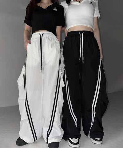 【 裾絞り可能2WAY 】サイドラインナイロンタックカーゴワイドパンツ / side line nylon tuck cargo wide pants