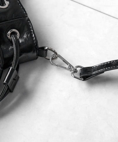 【 ショルダーストラップ付き2WAY 】ハトメデザインストリングアウトポケットヴィンテージショルダーバッグ / hatome design string outpocket vintage shoulder bag