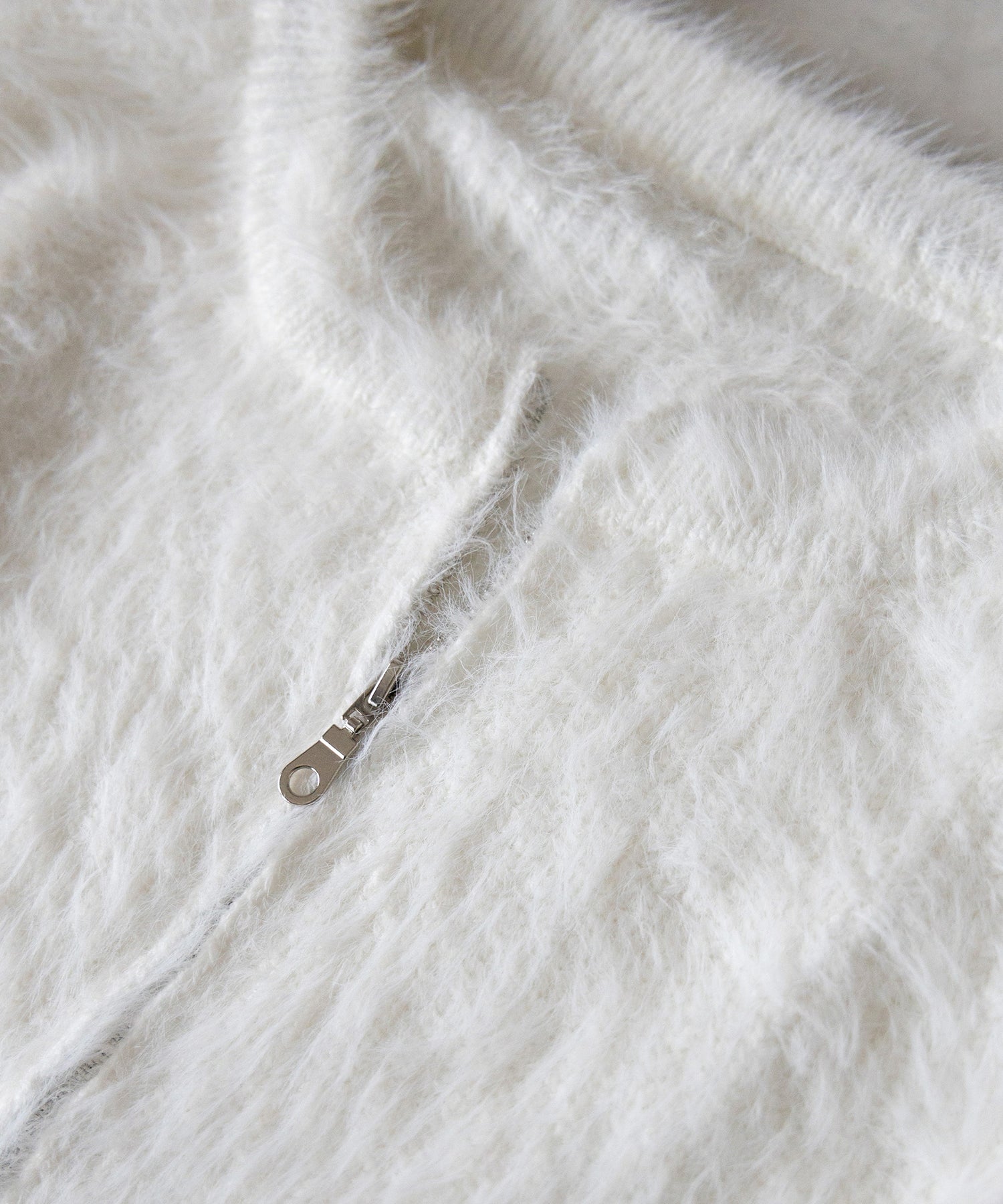 フロントジップショートシャギーニットカーディガン / front zip short shaggy knit cardigan