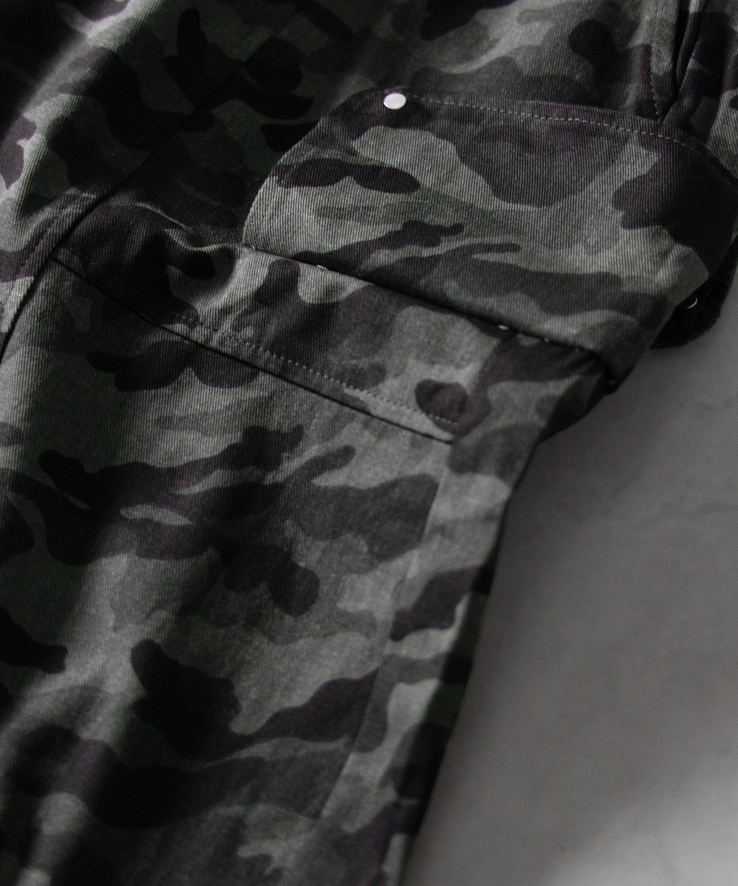 【 裾絞り可能2WAY 】カモフラミリタリーツイルワイドカーゴパンツ / camouflage military twill wide cargo pants